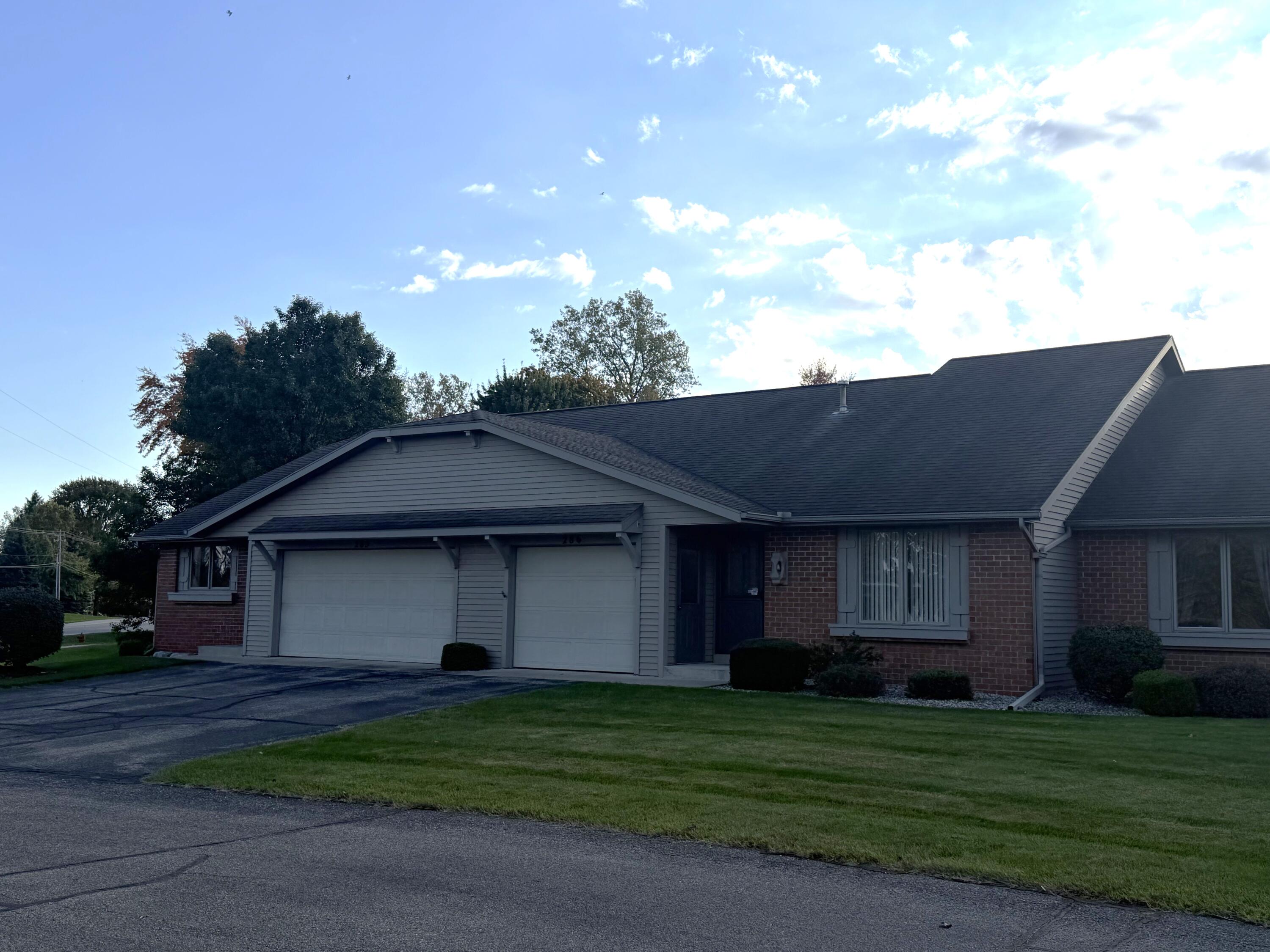 286 Molen Drive Zeeland MI 49464