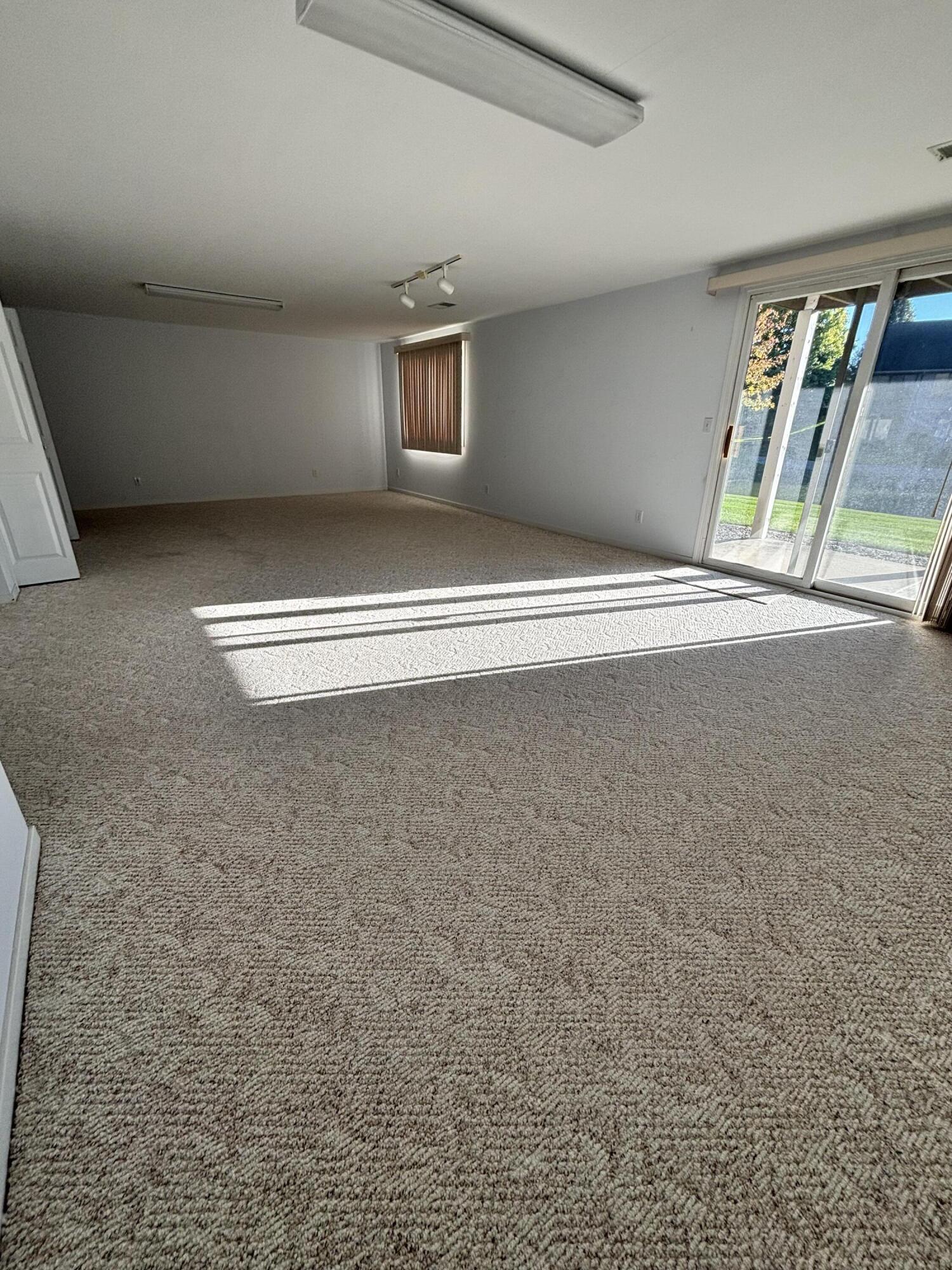 286 Molen Drive Zeeland MI 49464