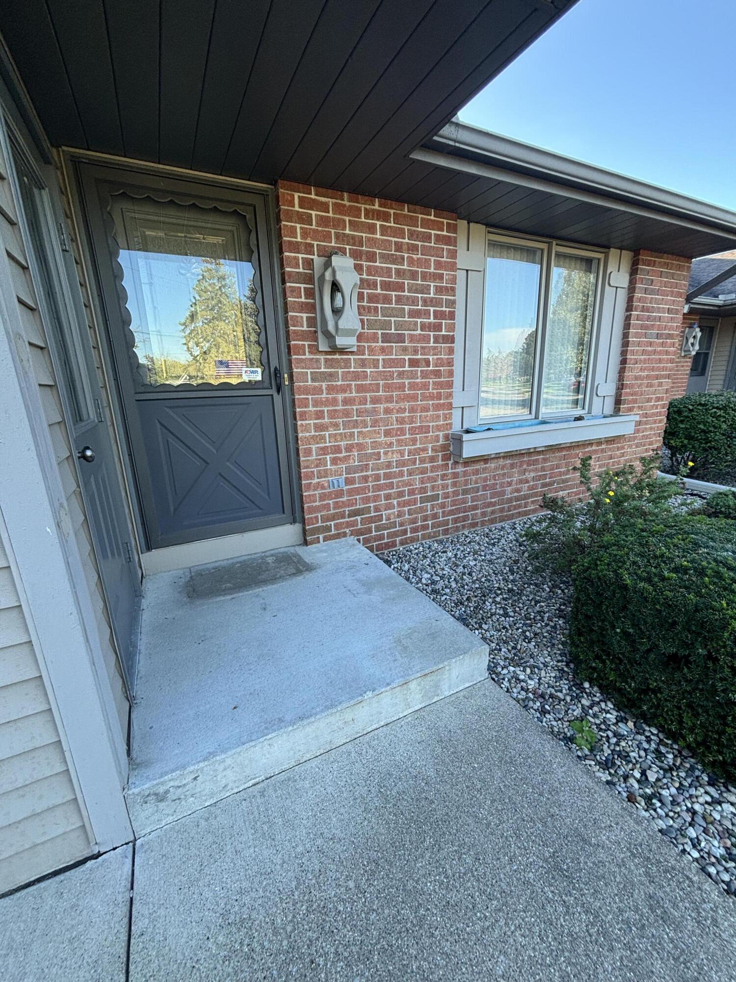 286 Molen Drive Zeeland MI 49464