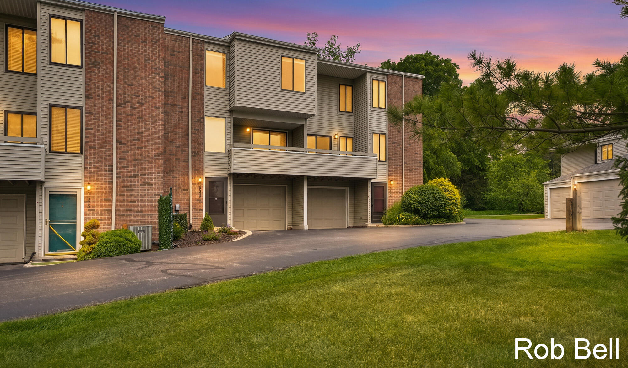 6223 Acropolis Drive SE Grand Rapids MI 49546
