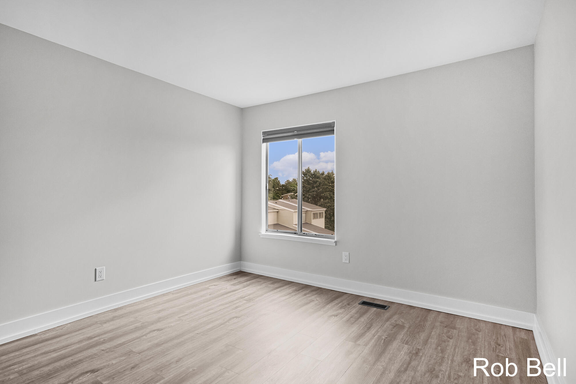 6223 Acropolis Drive SE Grand Rapids MI 49546