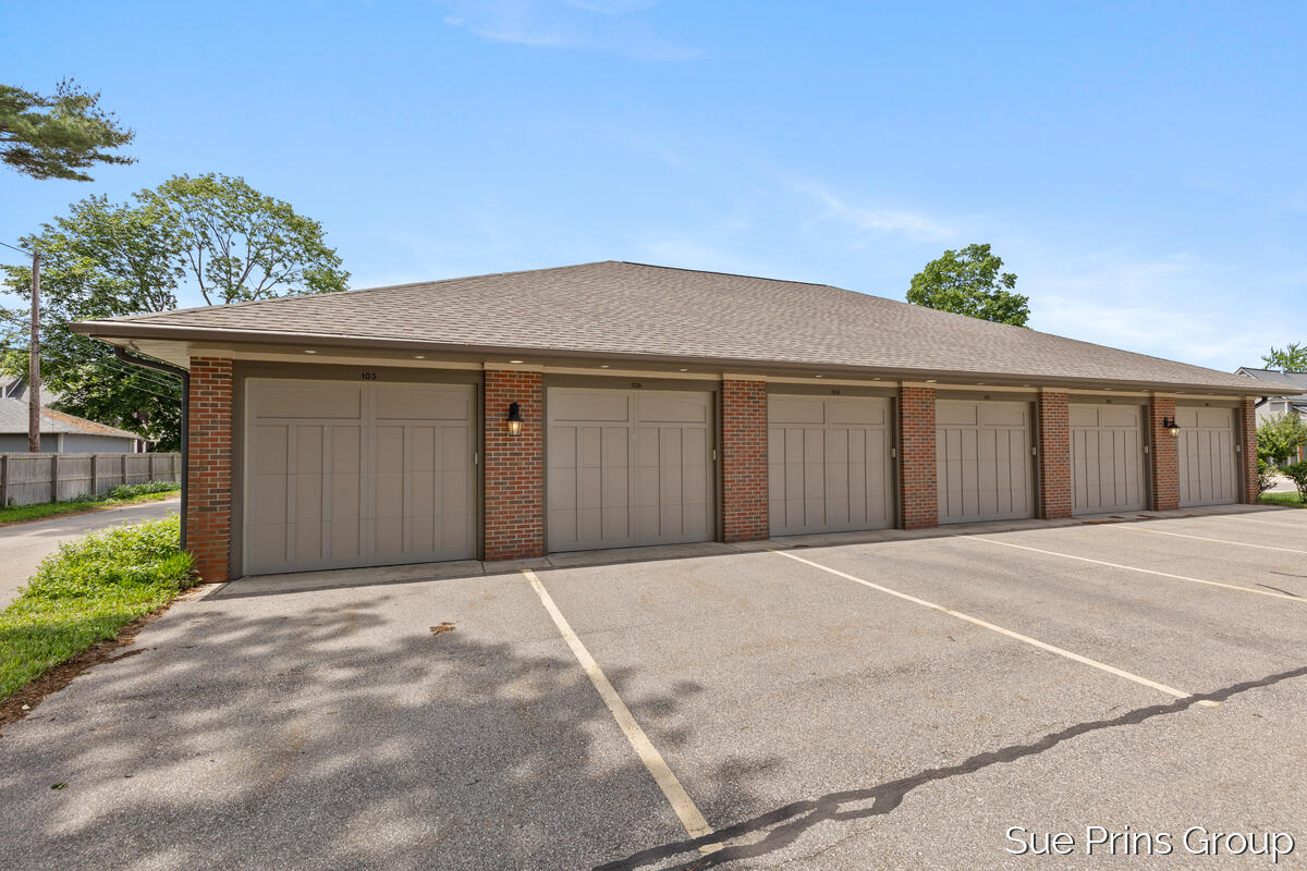 156 W 11th Street Holland MI 49423