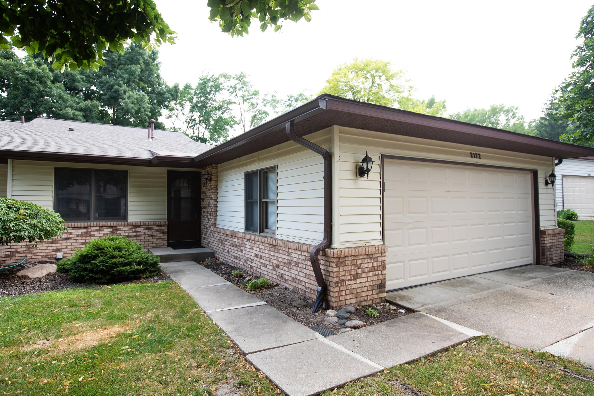2172 Wildfield Drive NE Grand Rapids MI 49505