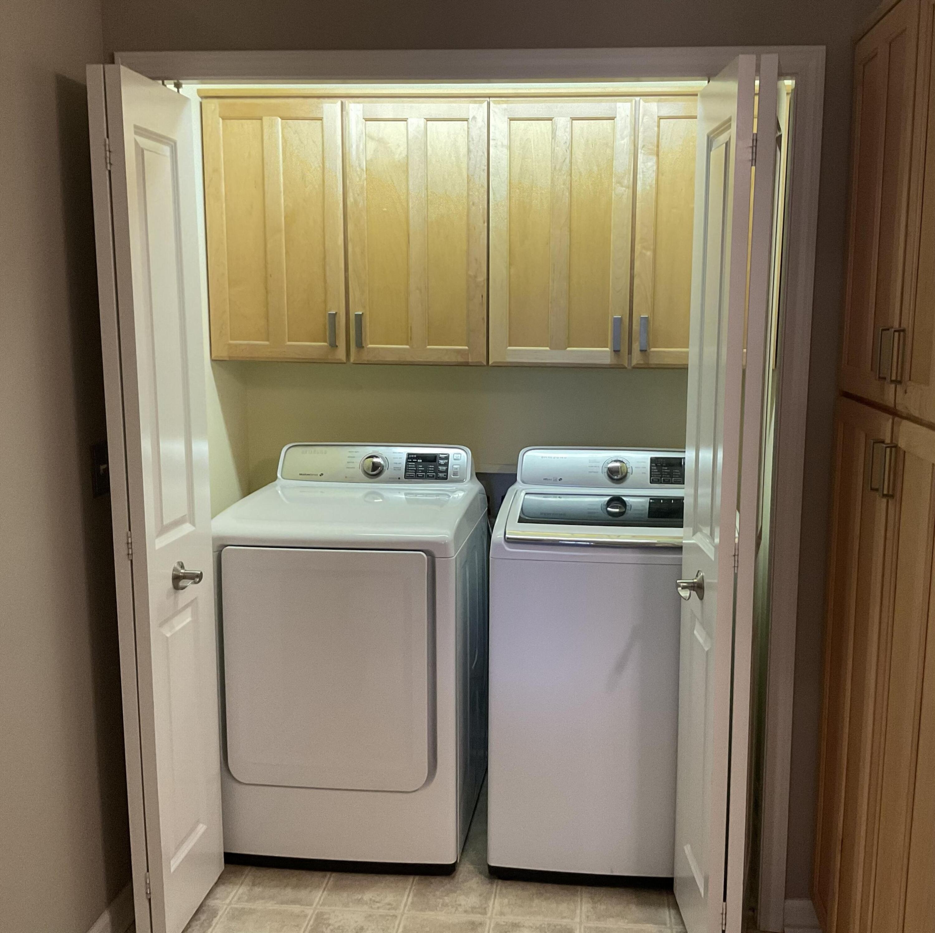 2554 Forest Hill Avenue SE Grand Rapids MI 49546