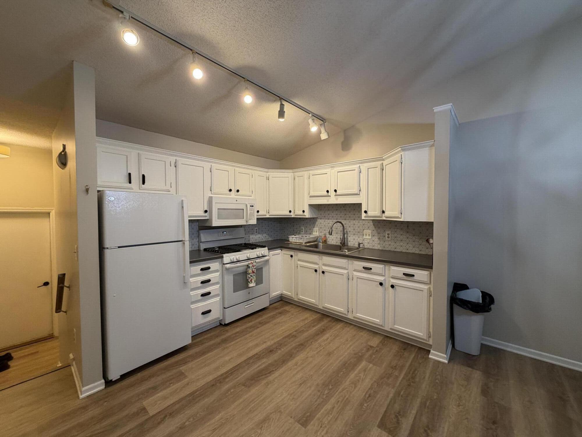 161 Laurelwood Court SW Grand Rapids MI 49548