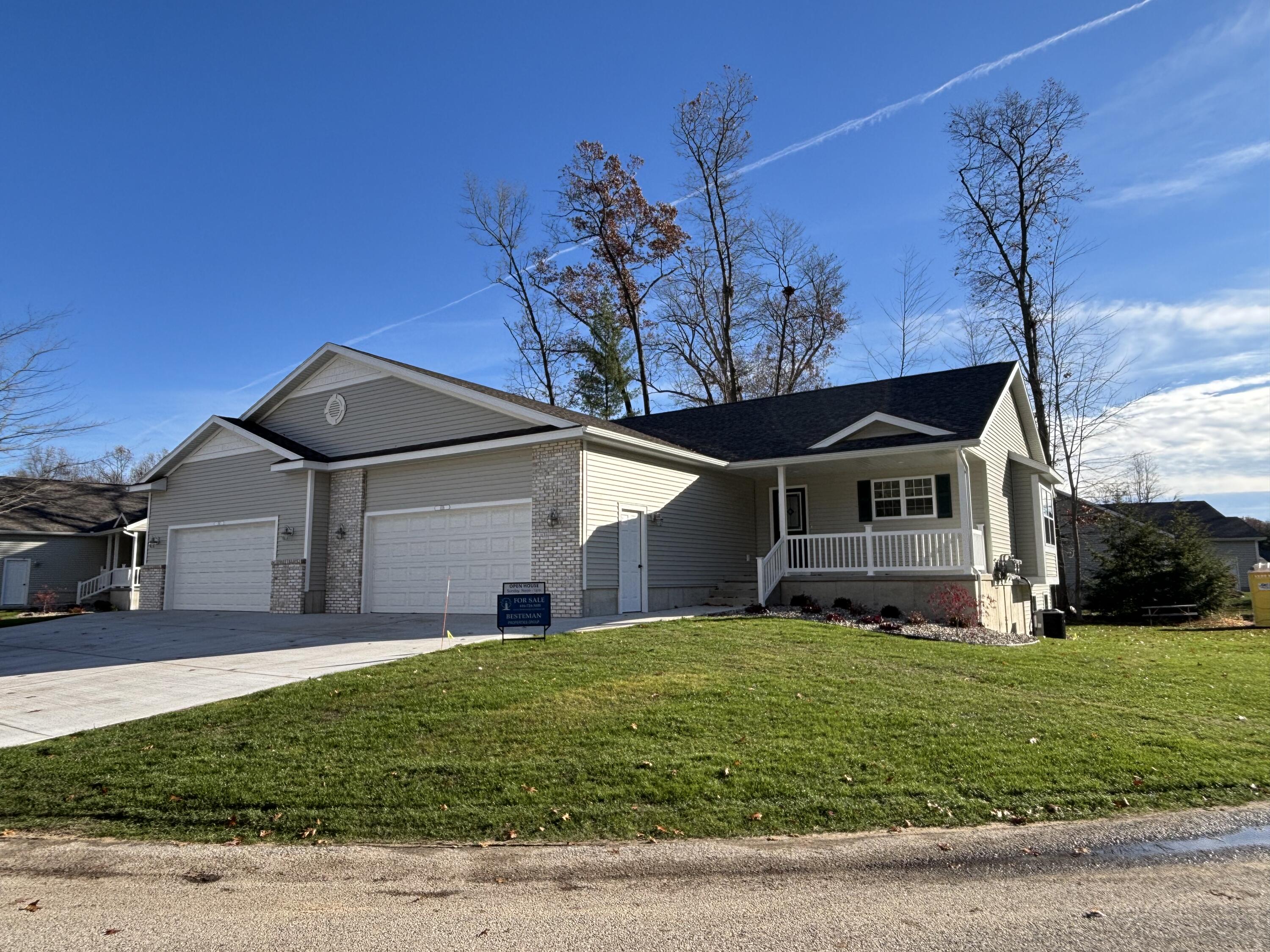 1516 W Addison Way Muskegon MI 49445