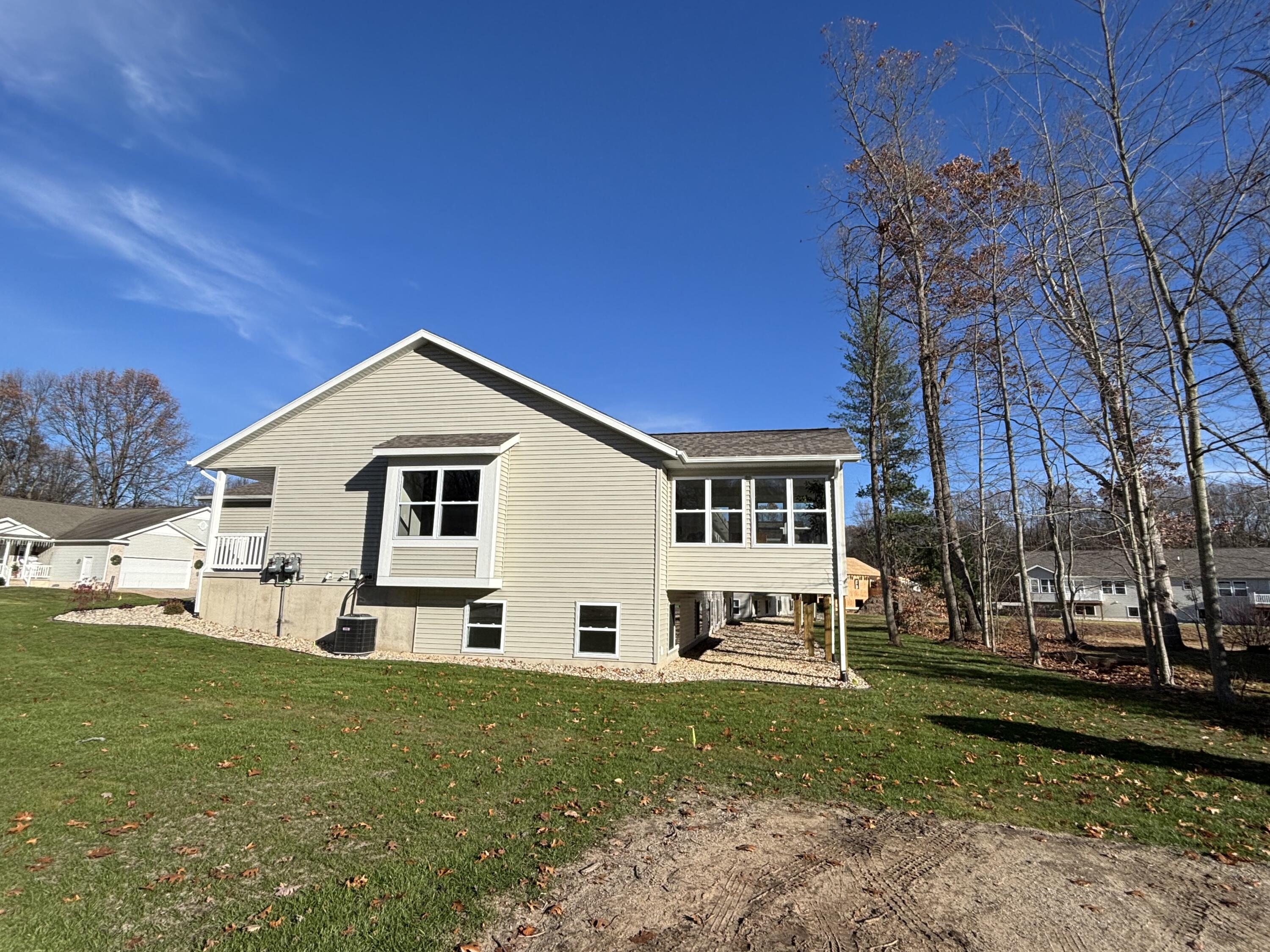 1516 W Addison Way Muskegon MI 49445
