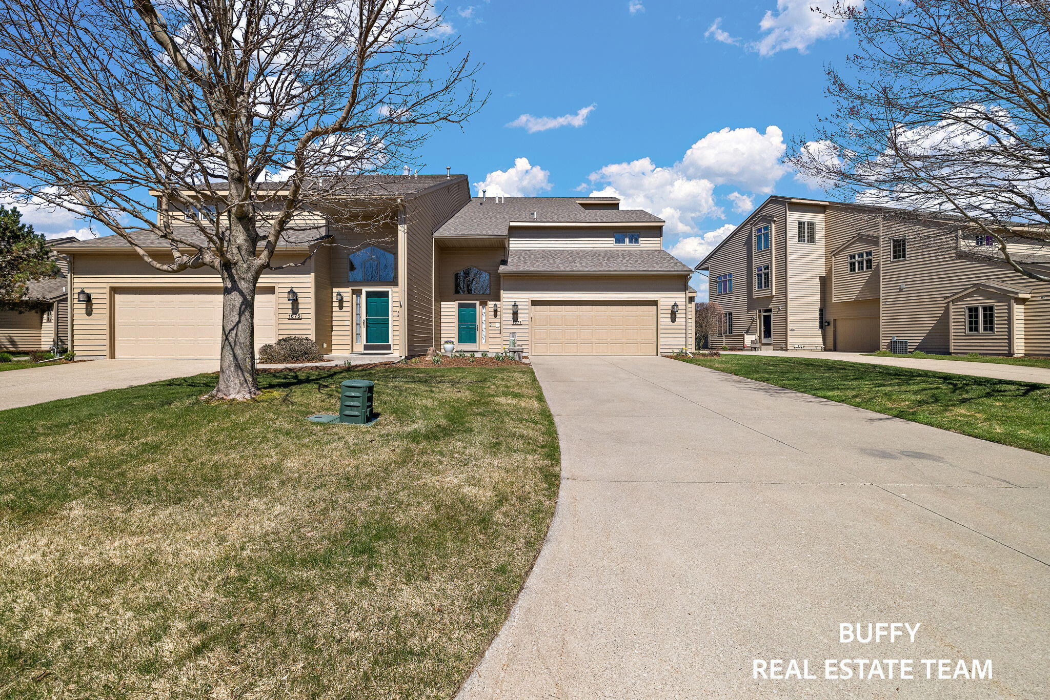 1671 E Harbour Towne Circle Muskegon MI 49441