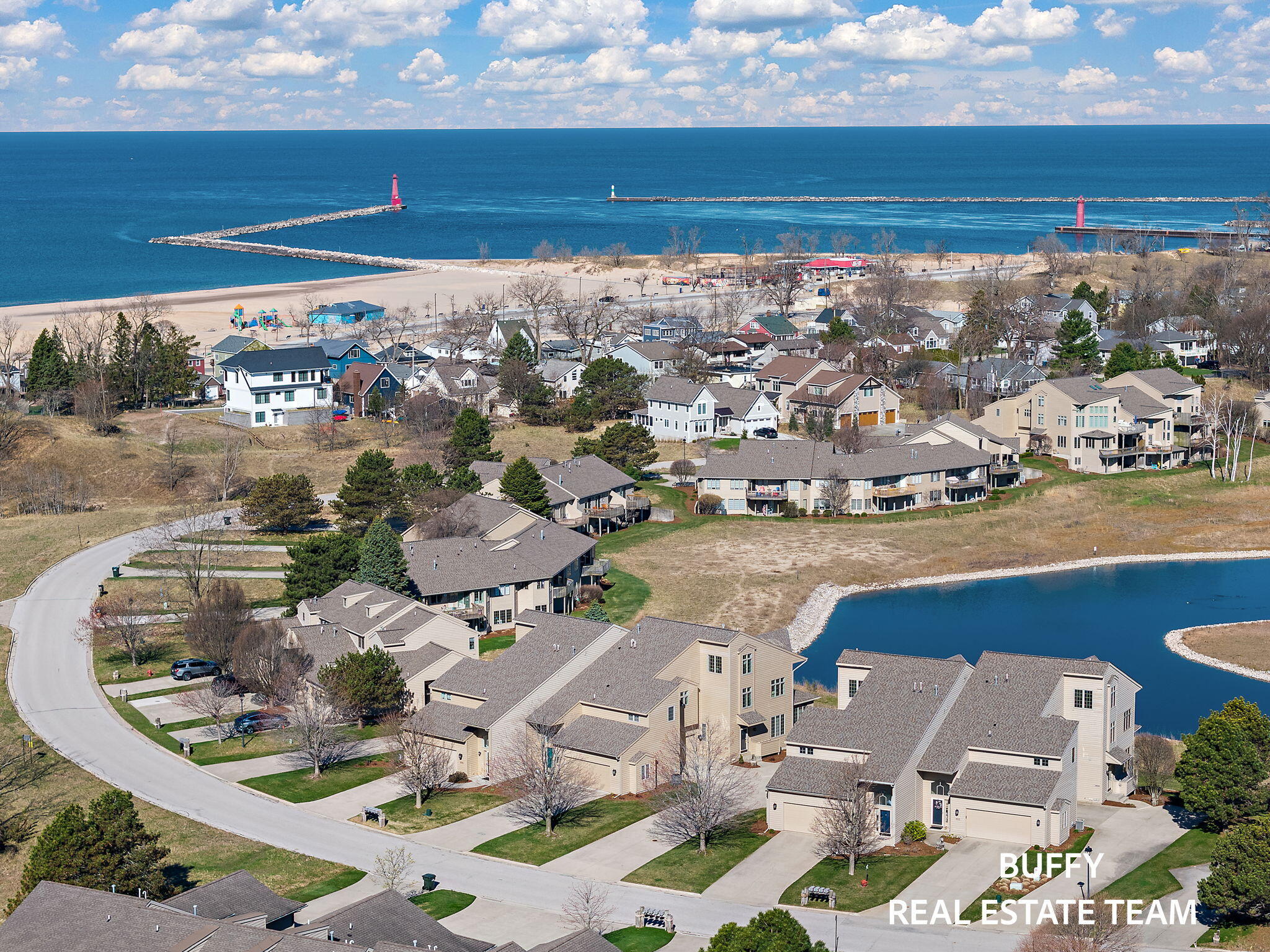 1671 E Harbour Towne Circle Muskegon MI 49441
