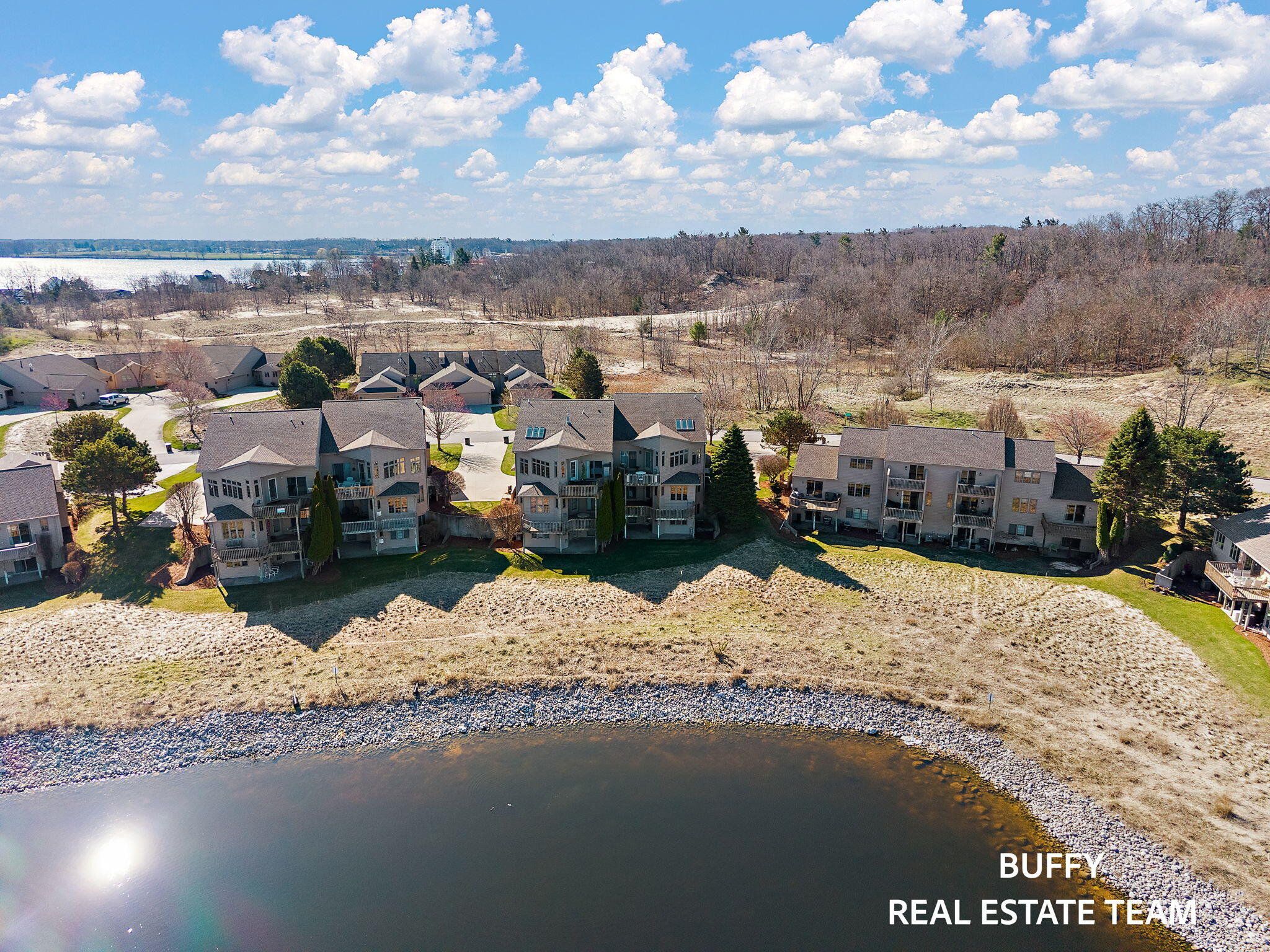 1671 E Harbour Towne Circle Muskegon MI 49441