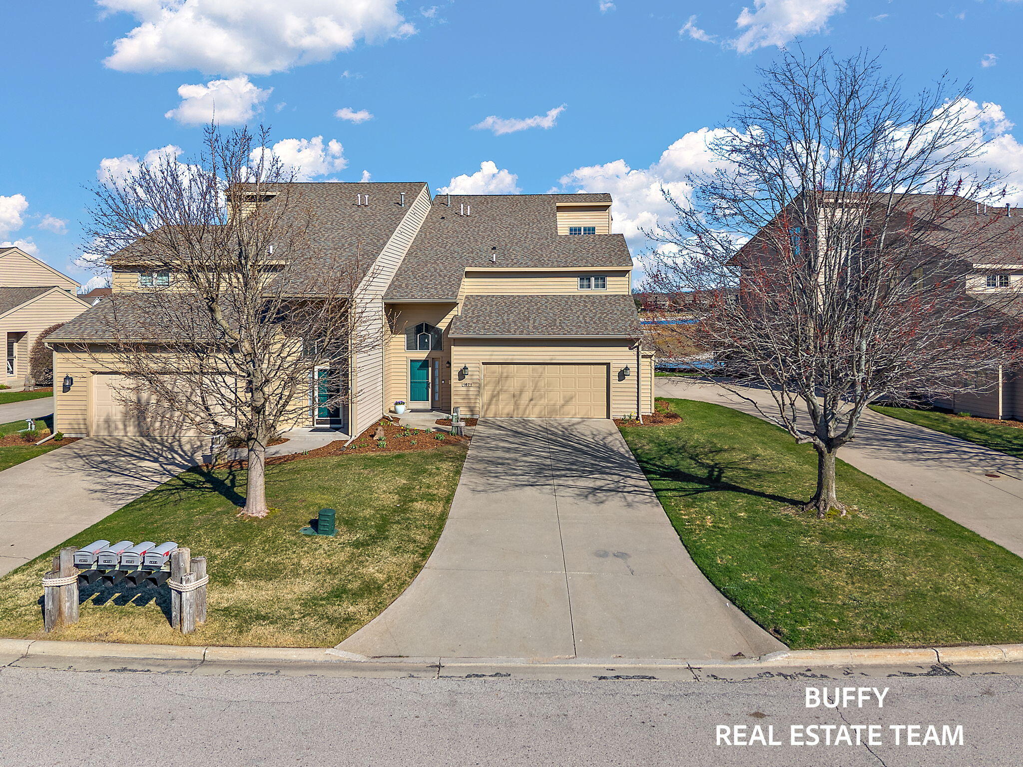 1671 E Harbour Towne Circle Muskegon MI 49441