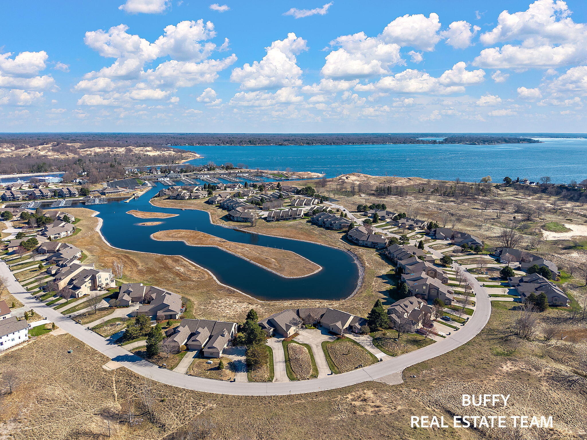 1671 E Harbour Towne Circle Muskegon MI 49441