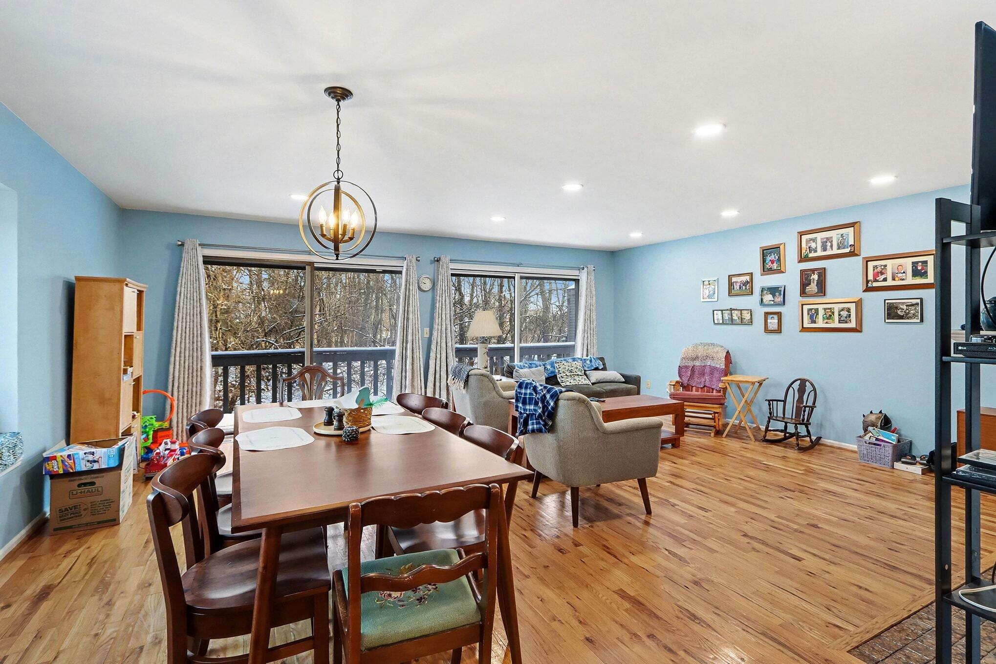 1008 Cohasset Lane Kalamazoo MI 49008