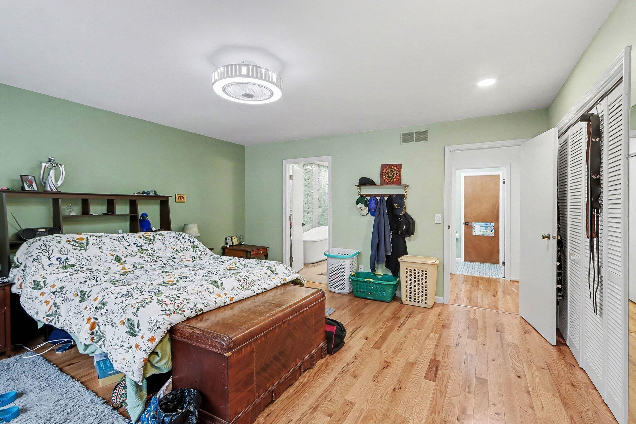 1008 Cohasset Lane Kalamazoo MI 49008
