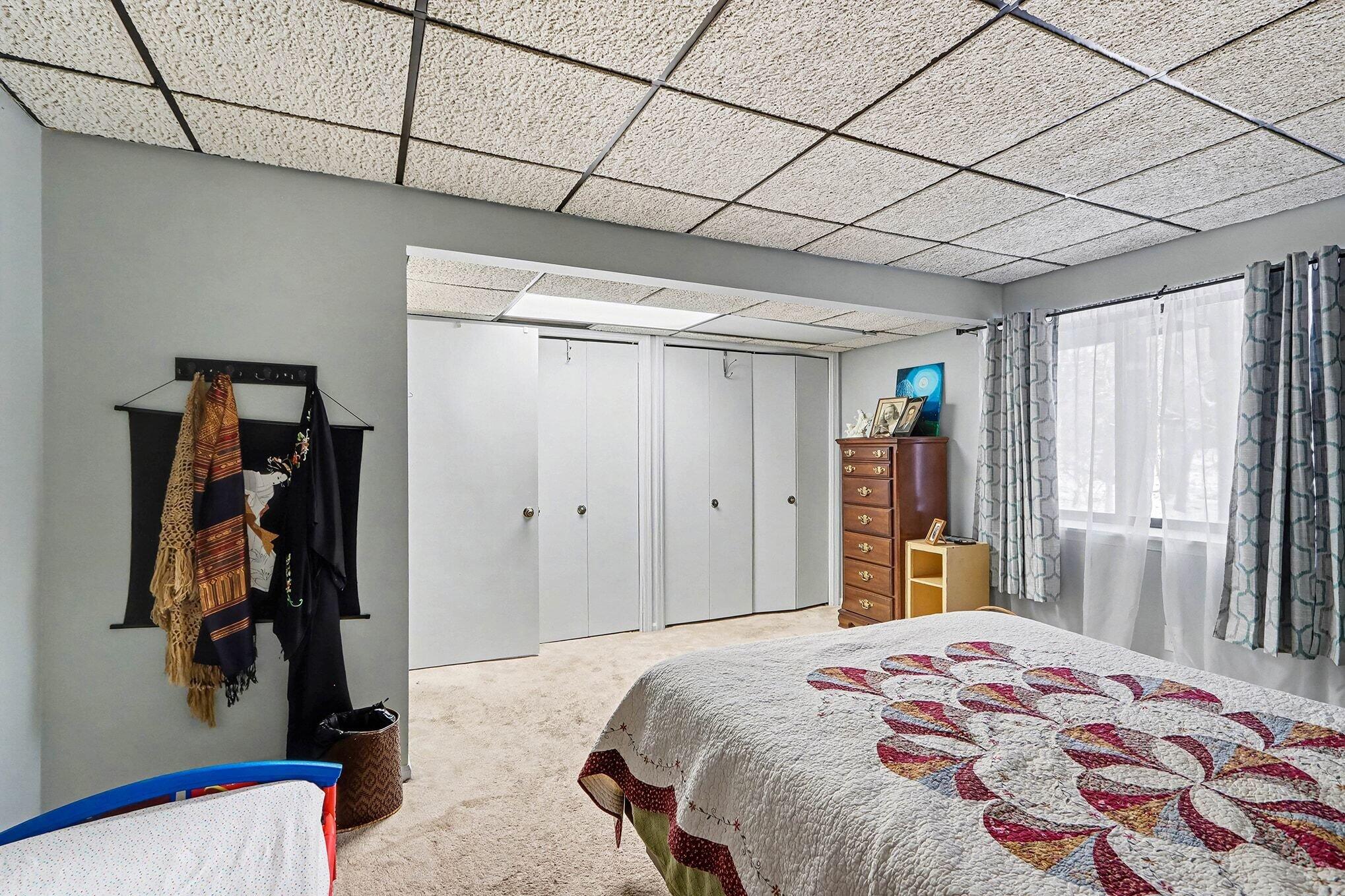 1008 Cohasset Lane Kalamazoo MI 49008