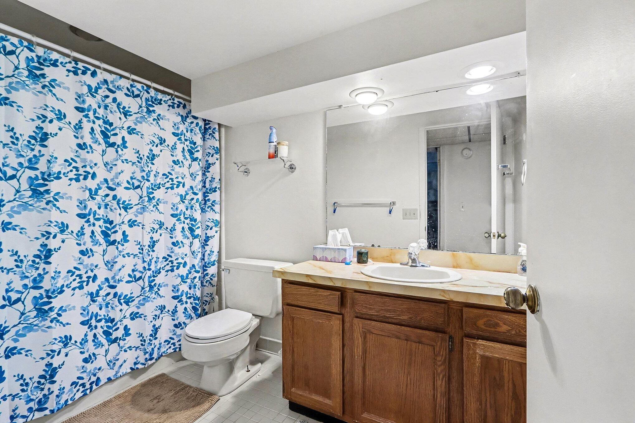 1008 Cohasset Lane Kalamazoo MI 49008