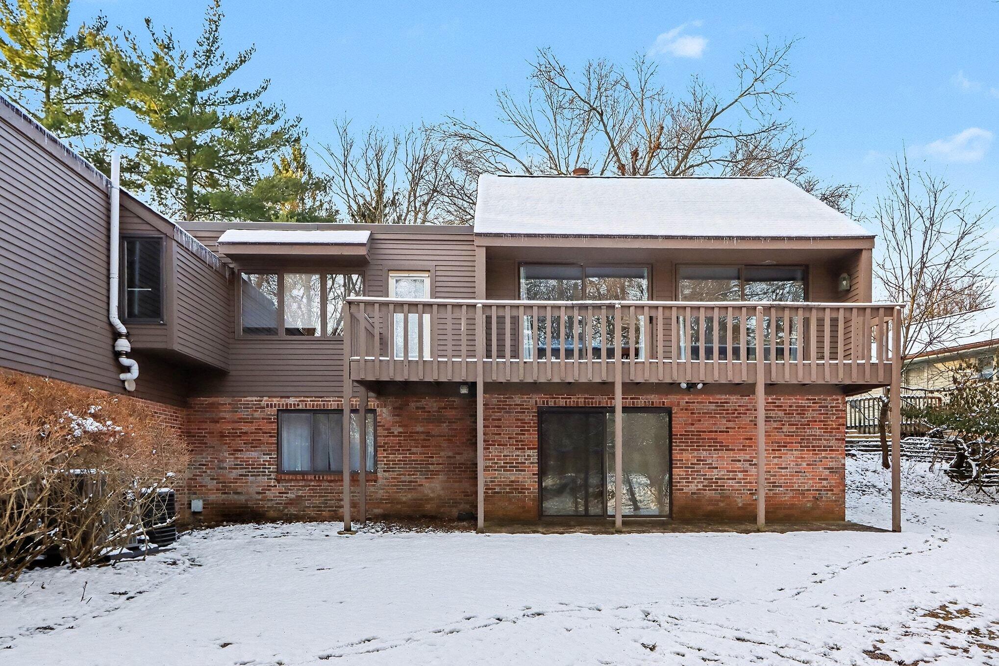 1008 Cohasset Lane Kalamazoo MI 49008