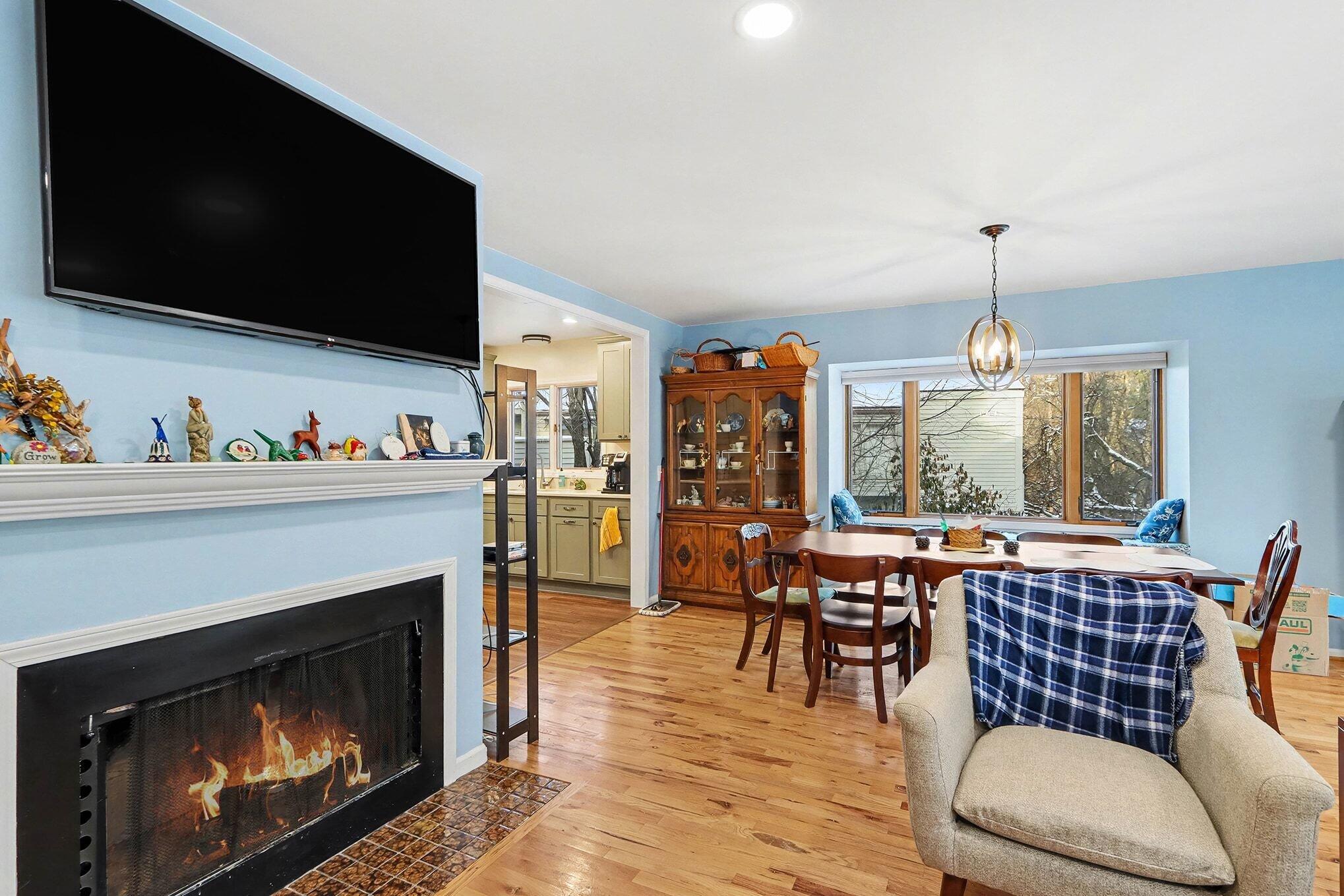 1008 Cohasset Lane Kalamazoo MI 49008