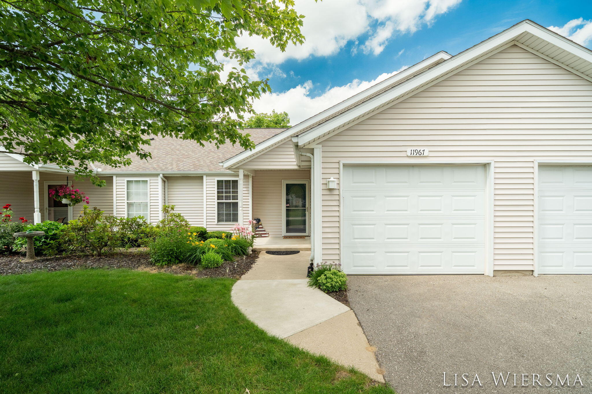 11967 Willow Wood Lane S Holland MI 49424