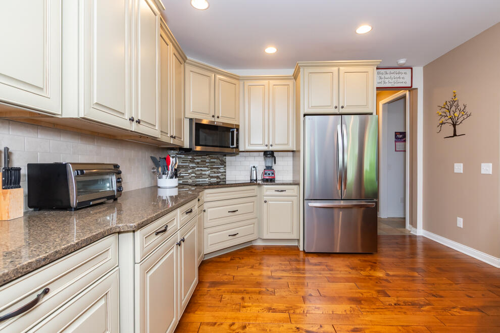8904 Oakland Hills Circle Portage MI 49024