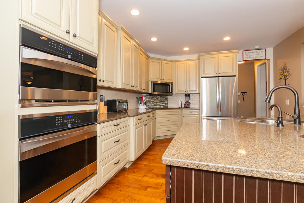 8904 Oakland Hills Circle Portage MI 49024
