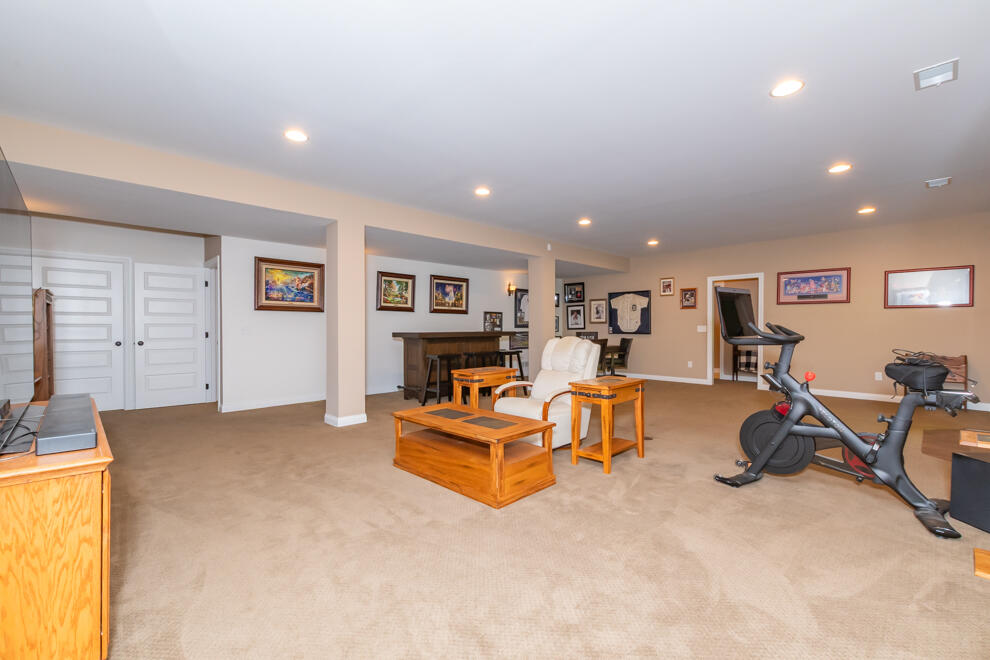 8904 Oakland Hills Circle Portage MI 49024