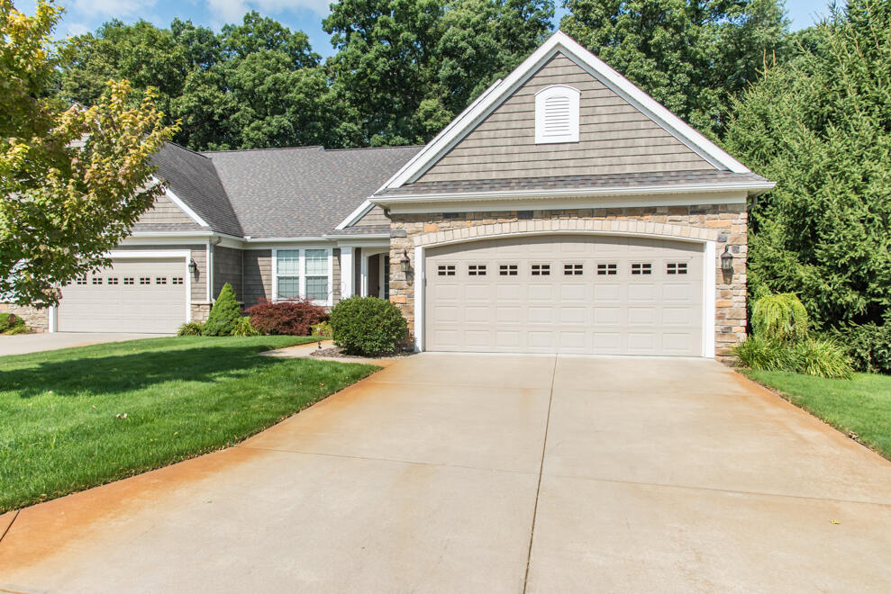 8904 Oakland Hills Circle Portage MI 49024