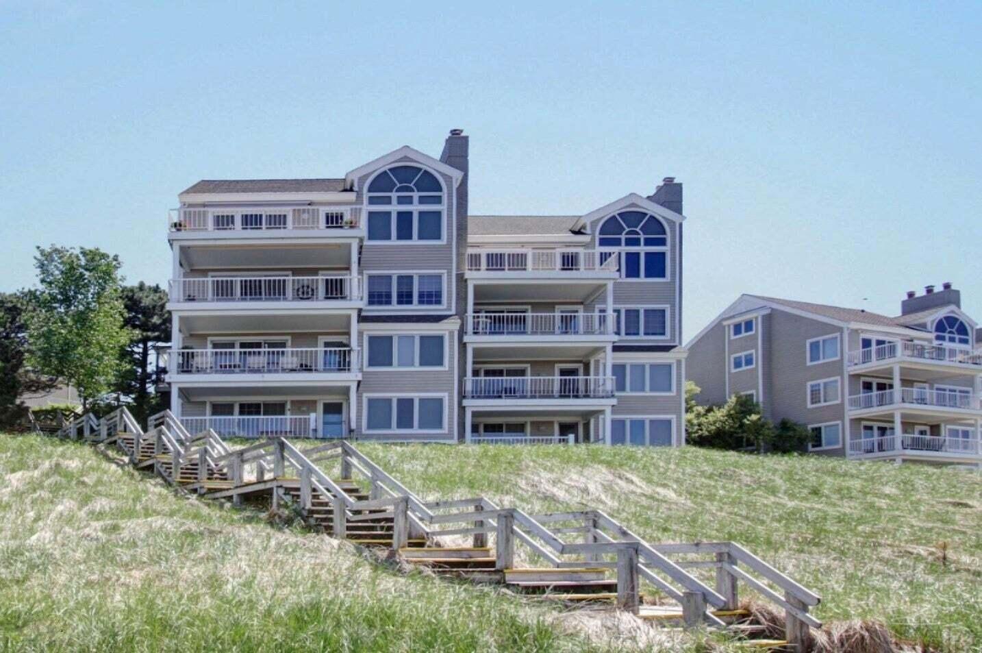 736 Spyglass Hill Holland MI 49424