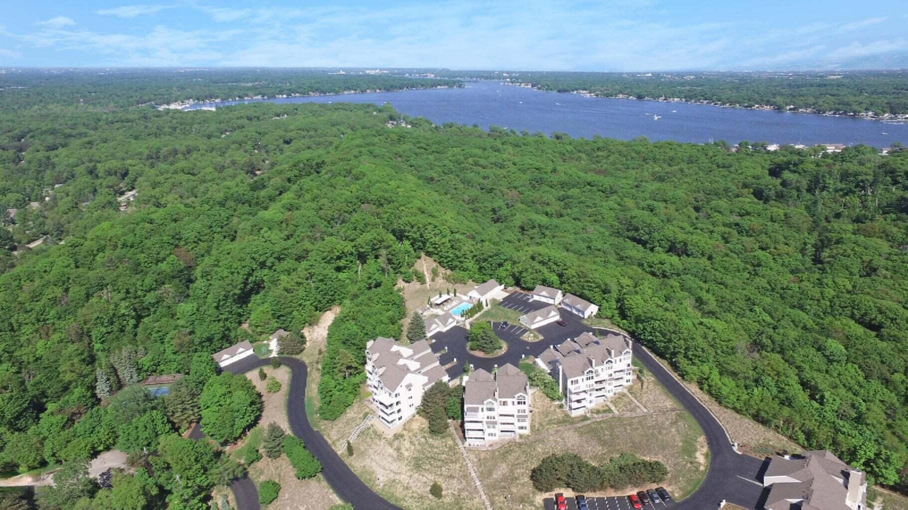 736 Spyglass Hill Holland MI 49424