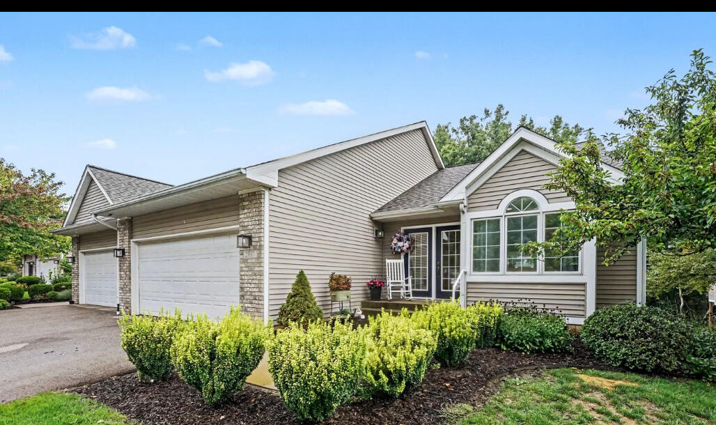 2017 Blue Bell Way Grand Rapids MI 49504