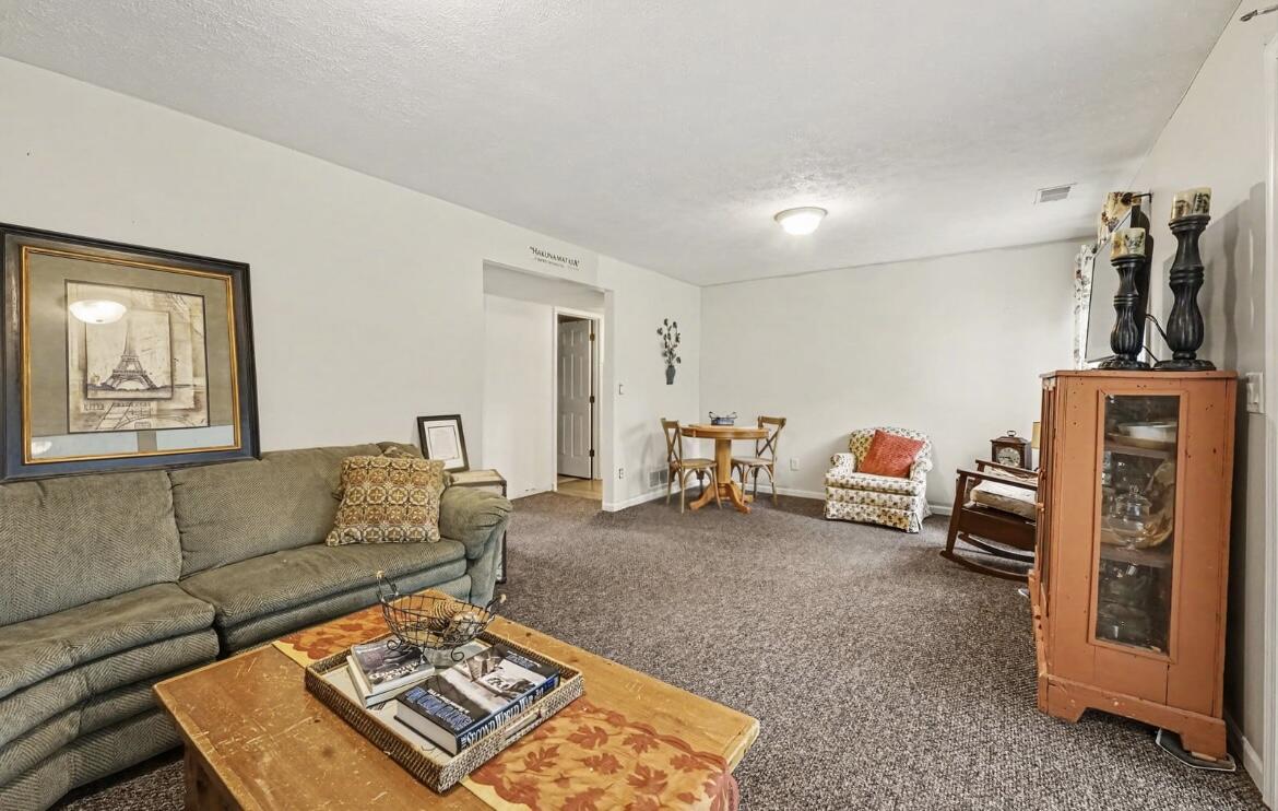 2017 Blue Bell Way Grand Rapids MI 49504