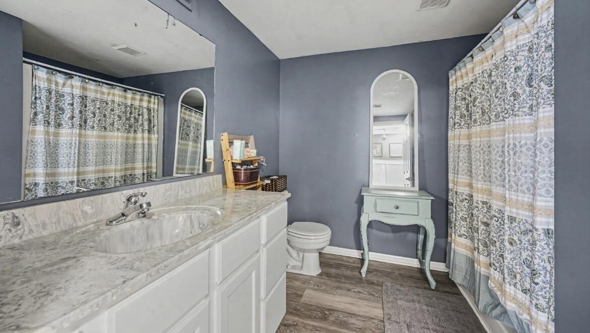 2017 Blue Bell Way Grand Rapids MI 49504
