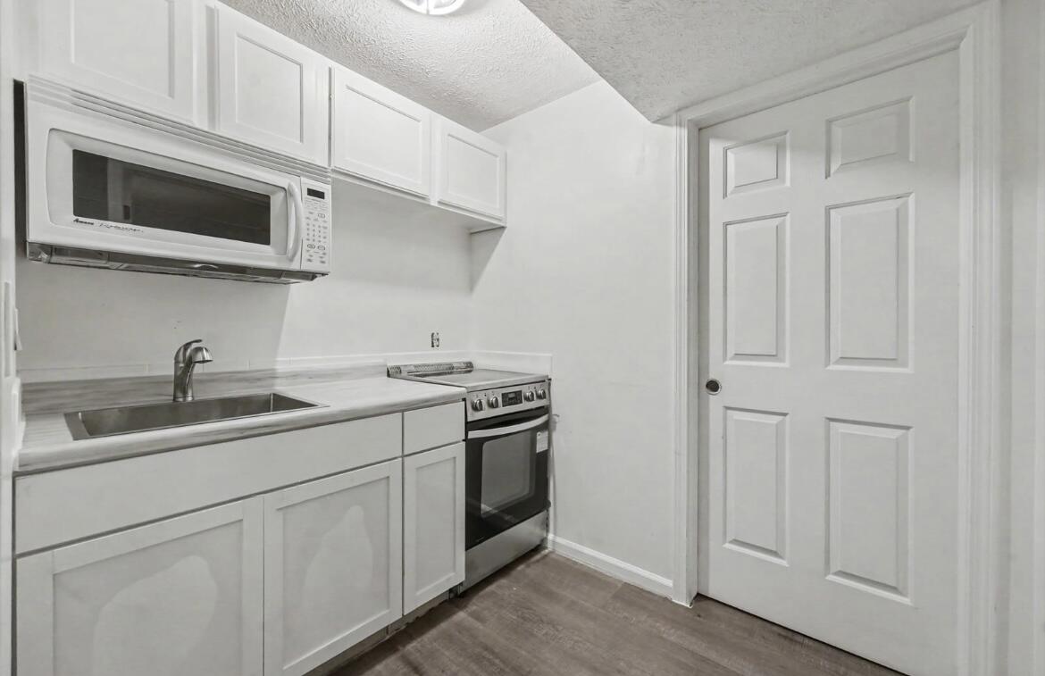 2017 Blue Bell Way Grand Rapids MI 49504