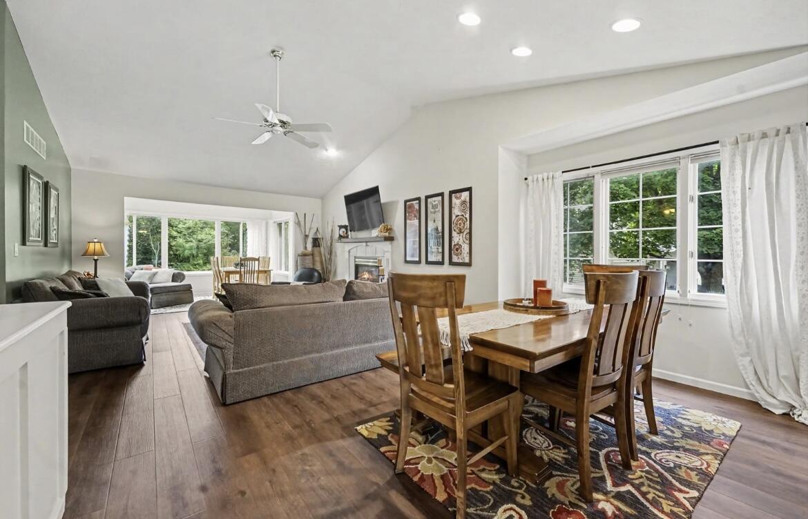 2017 Blue Bell Way Grand Rapids MI 49504