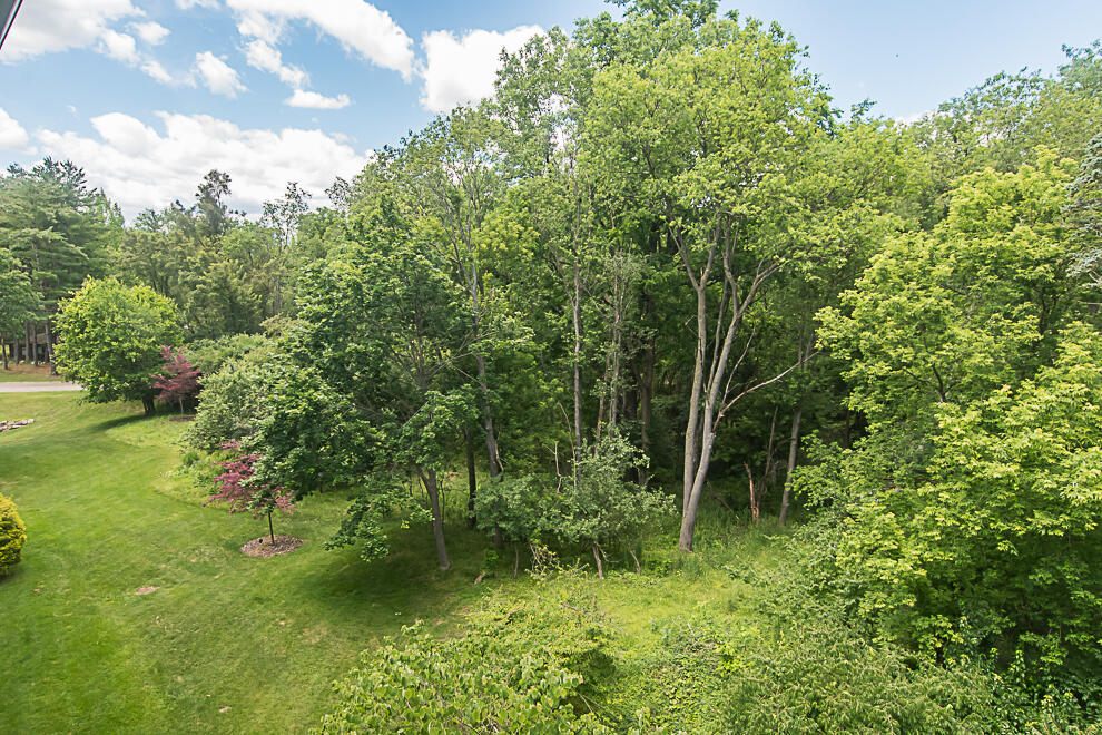 4040 Greenleaf Circle Kalamazoo MI 49008