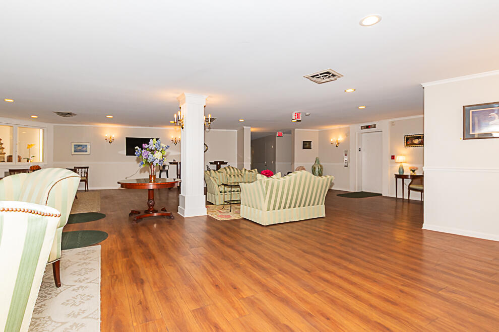 4040 Greenleaf Circle Kalamazoo MI 49008