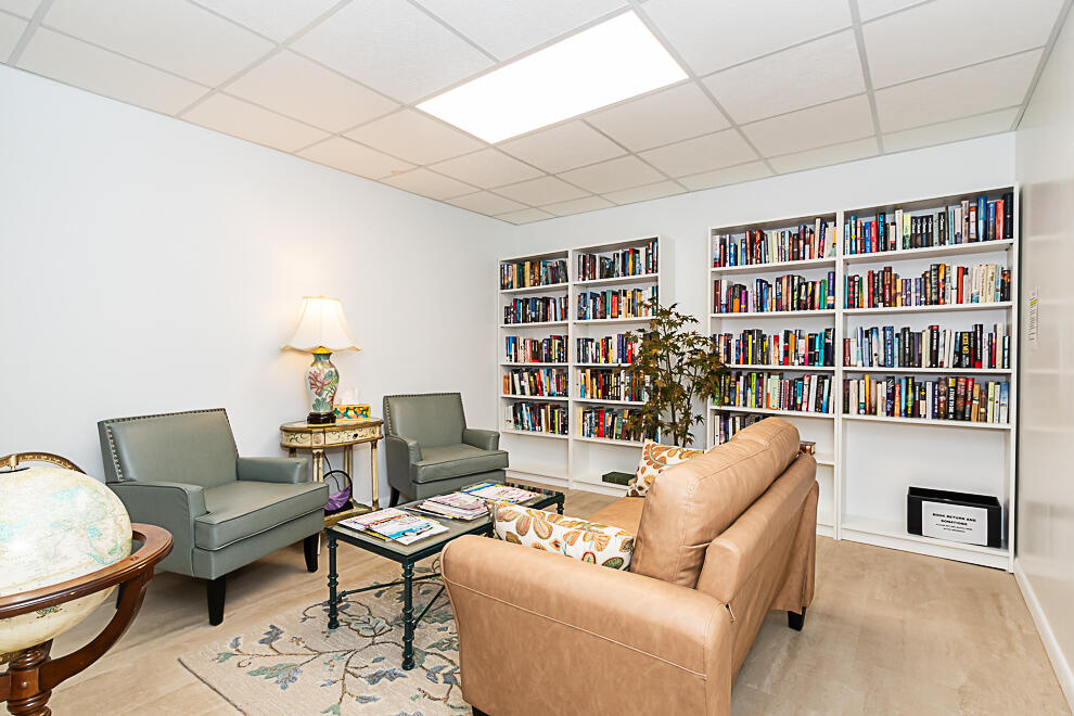 4040 Greenleaf Circle Kalamazoo MI 49008