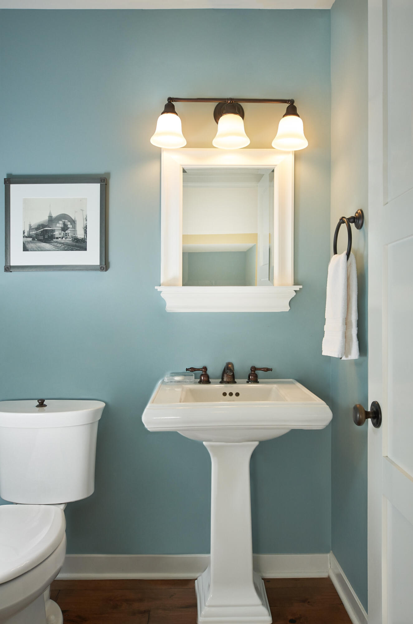 2057 Lake Street Holland MI 49424
