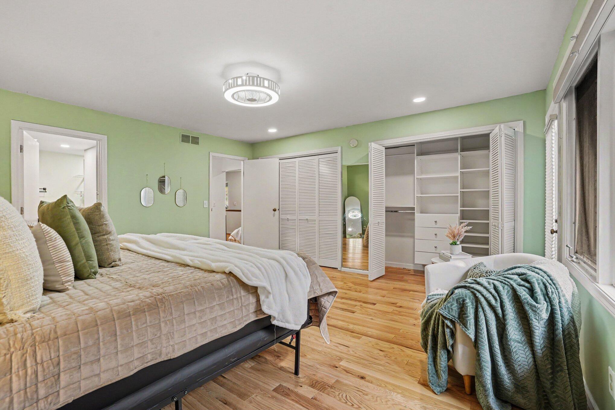 1008 Cohasset Lane Kalamazoo MI 49008