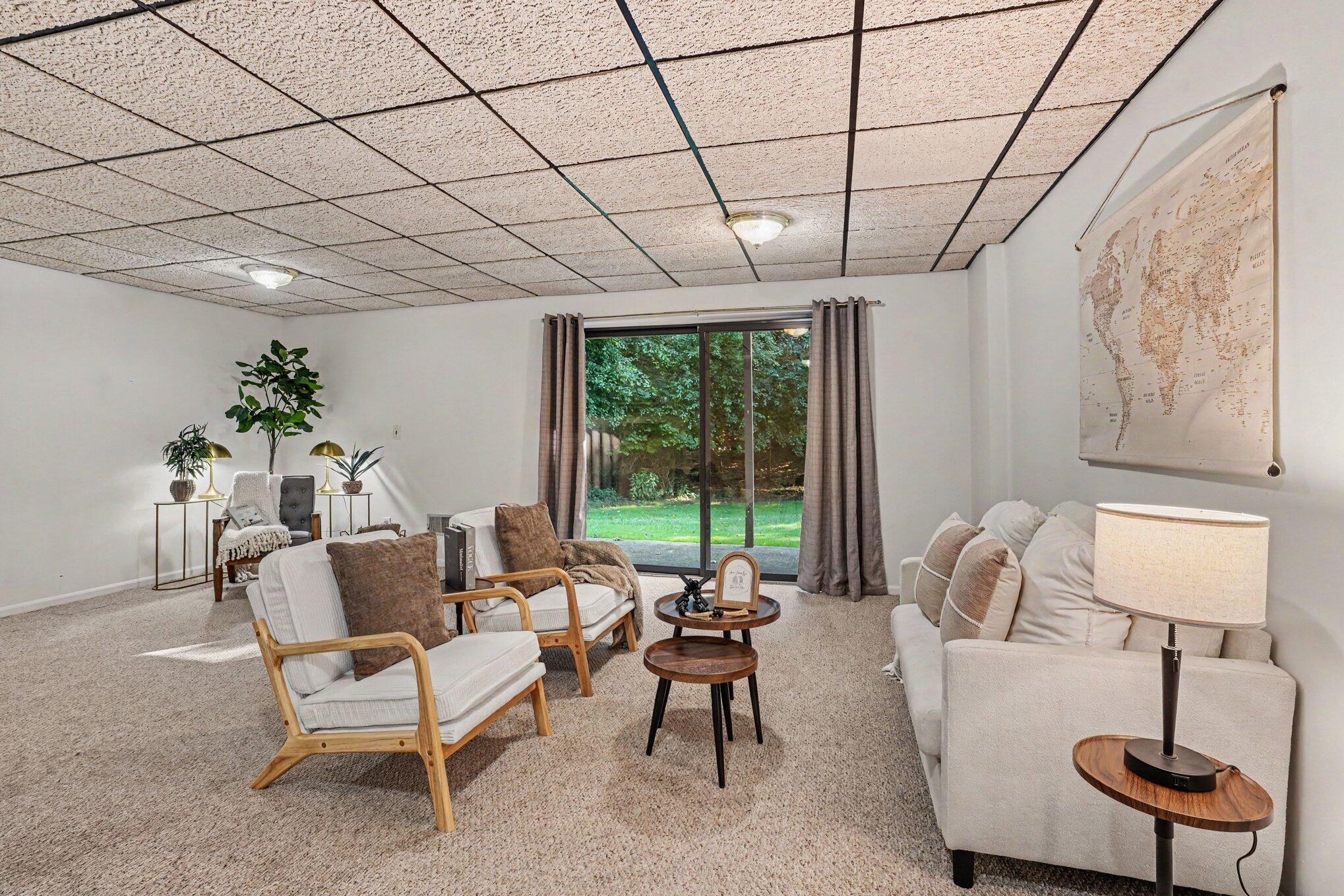 1008 Cohasset Lane Kalamazoo MI 49008