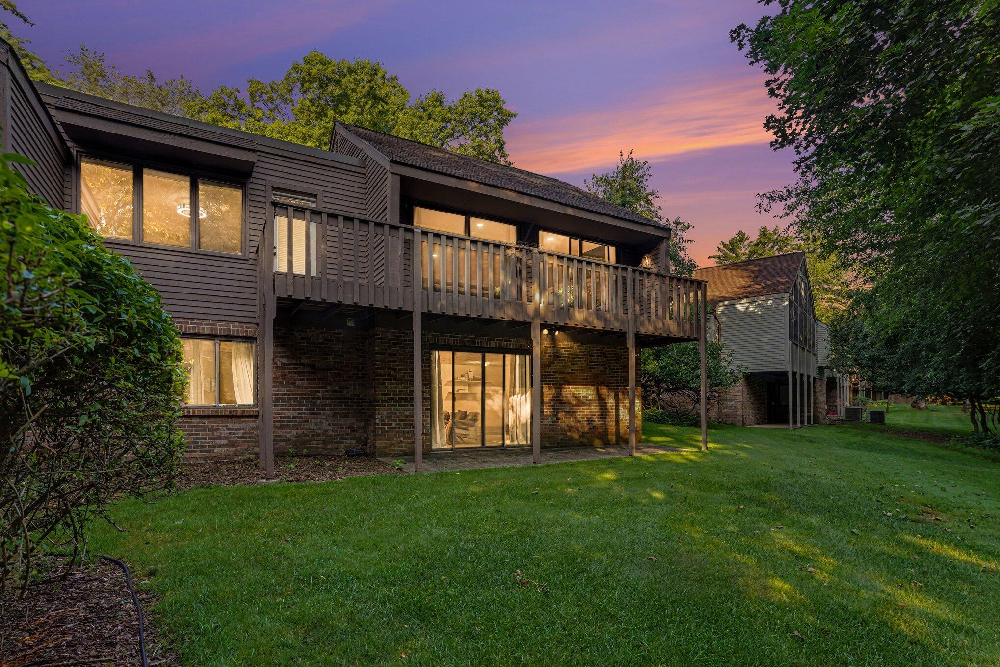 1008 Cohasset Lane Kalamazoo MI 49008