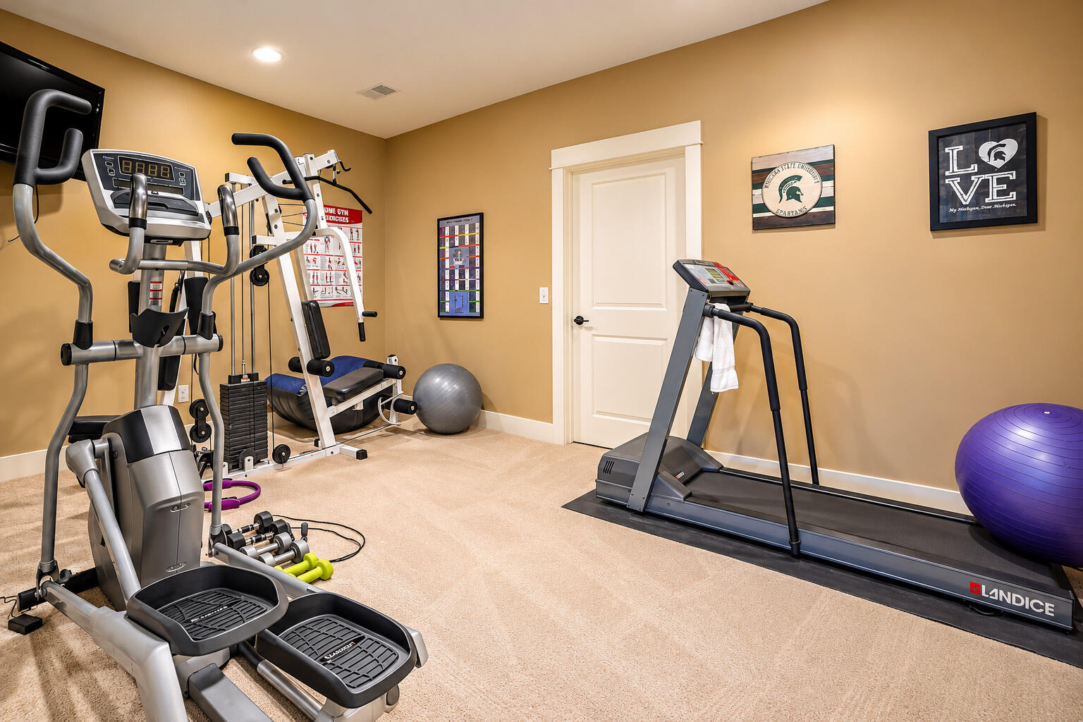 12525 Retreat Drive Grand Haven MI 49417