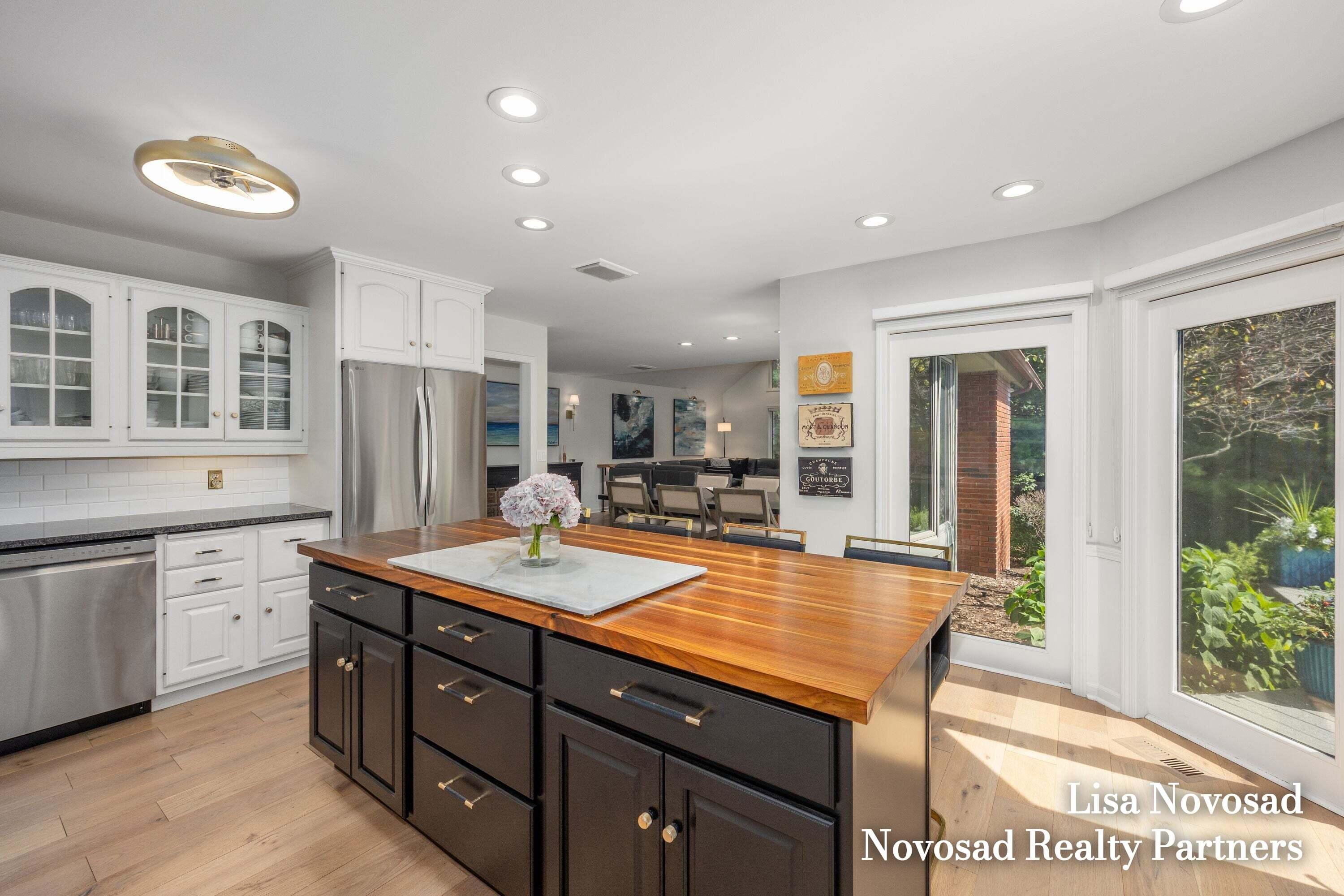 3589 Charlevoix Drive SE Grand Rapids MI 49546