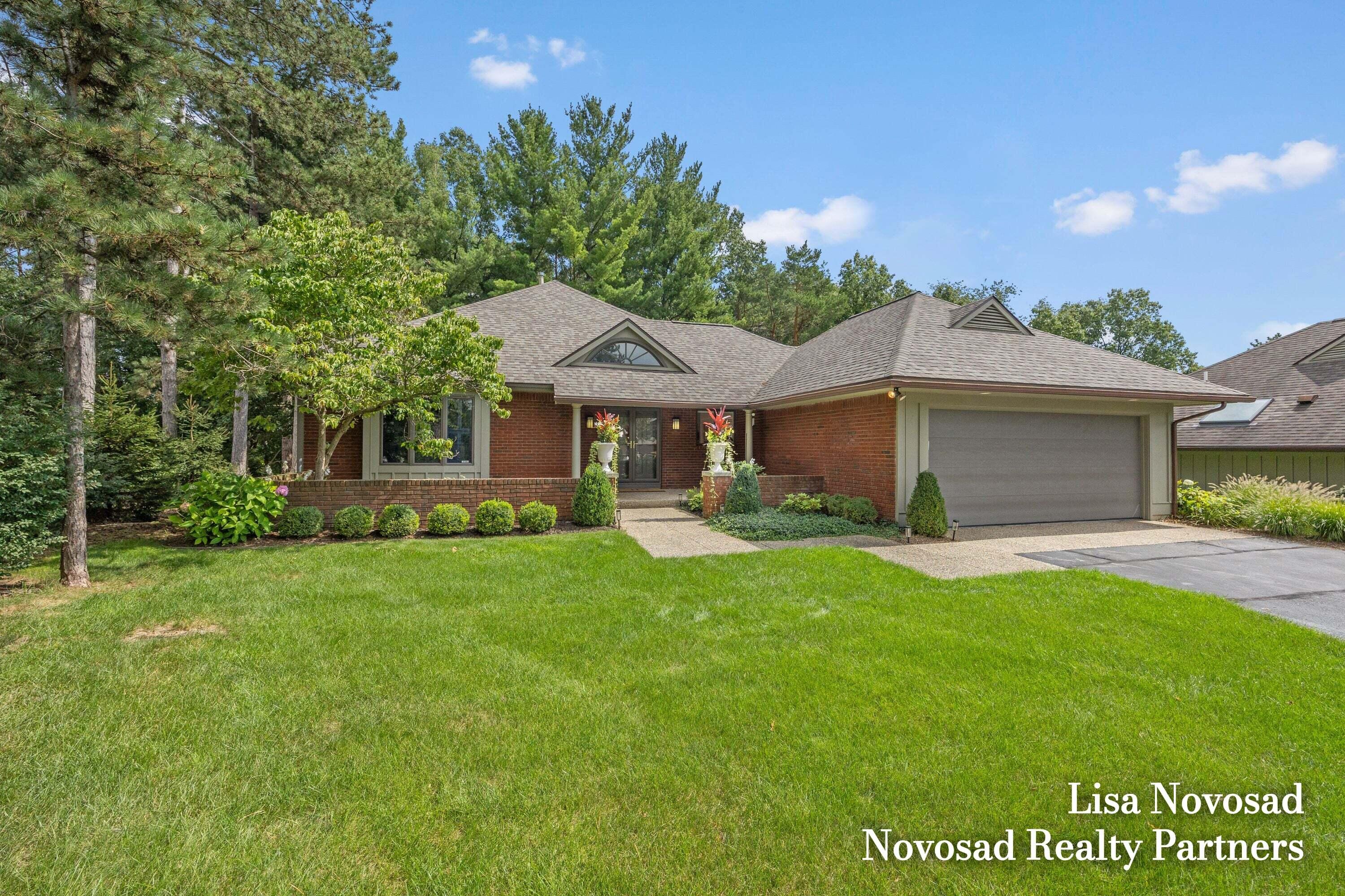 3589 Charlevoix Drive SE Grand Rapids MI 49546
