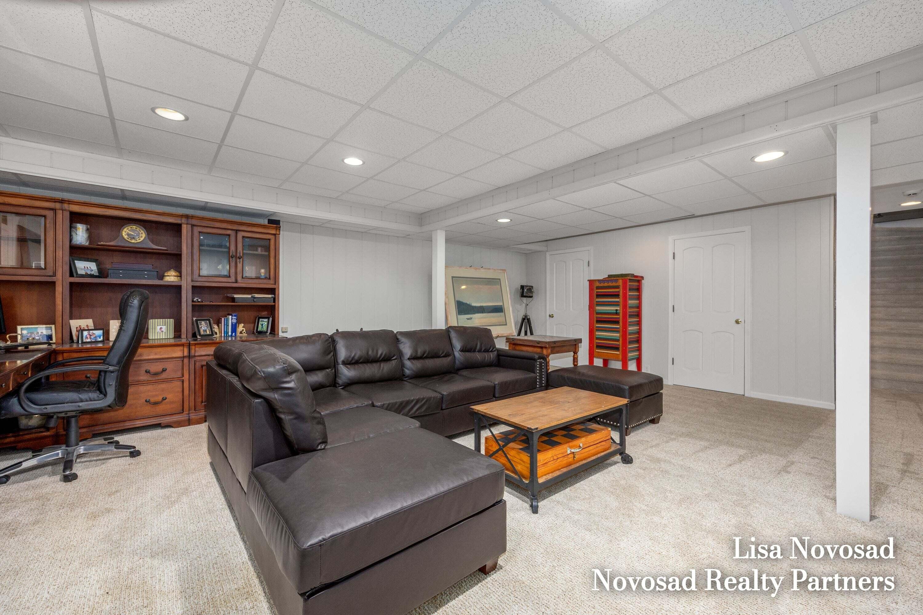 3589 Charlevoix Drive SE Grand Rapids MI 49546