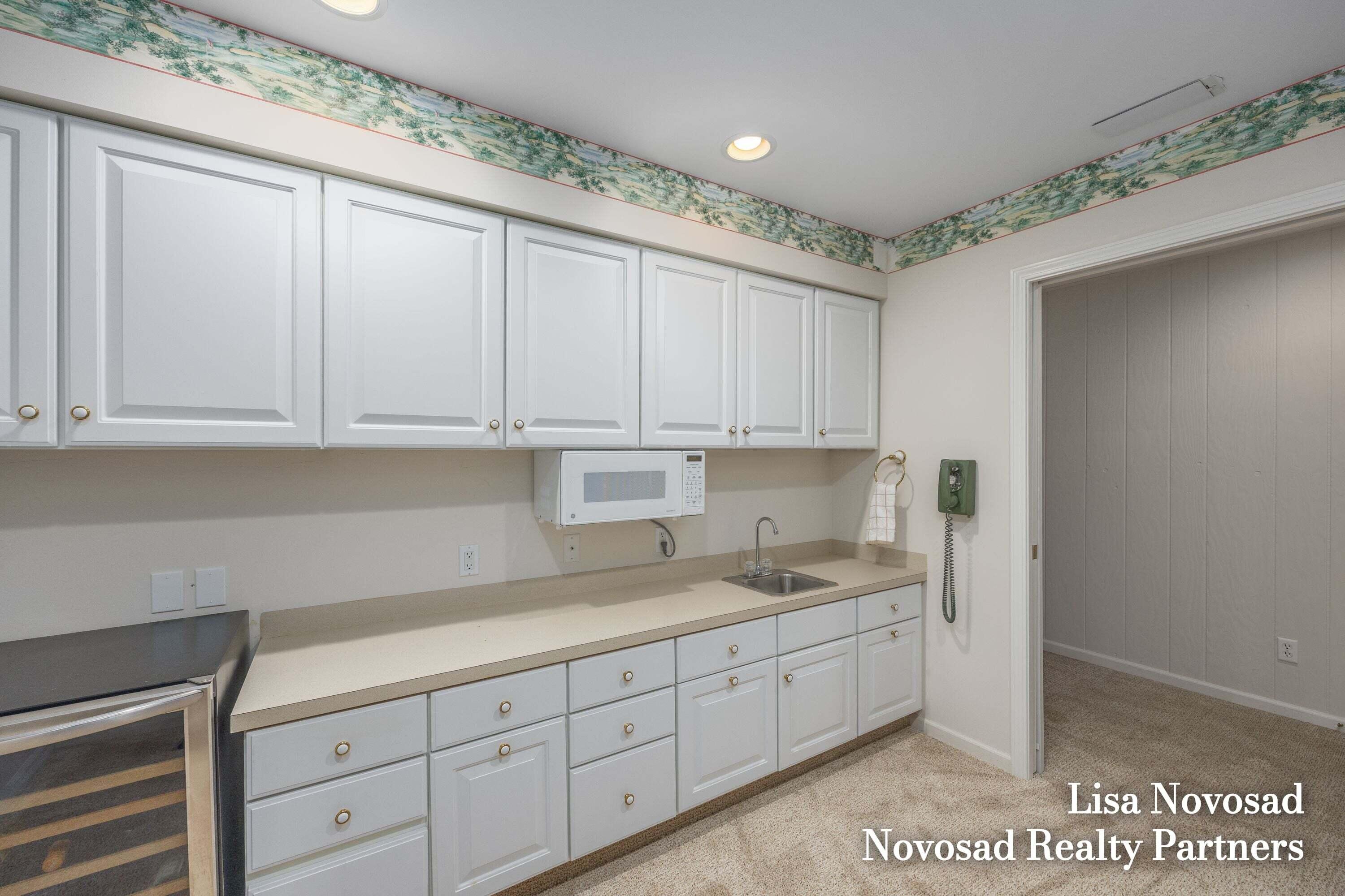 3589 Charlevoix Drive SE Grand Rapids MI 49546