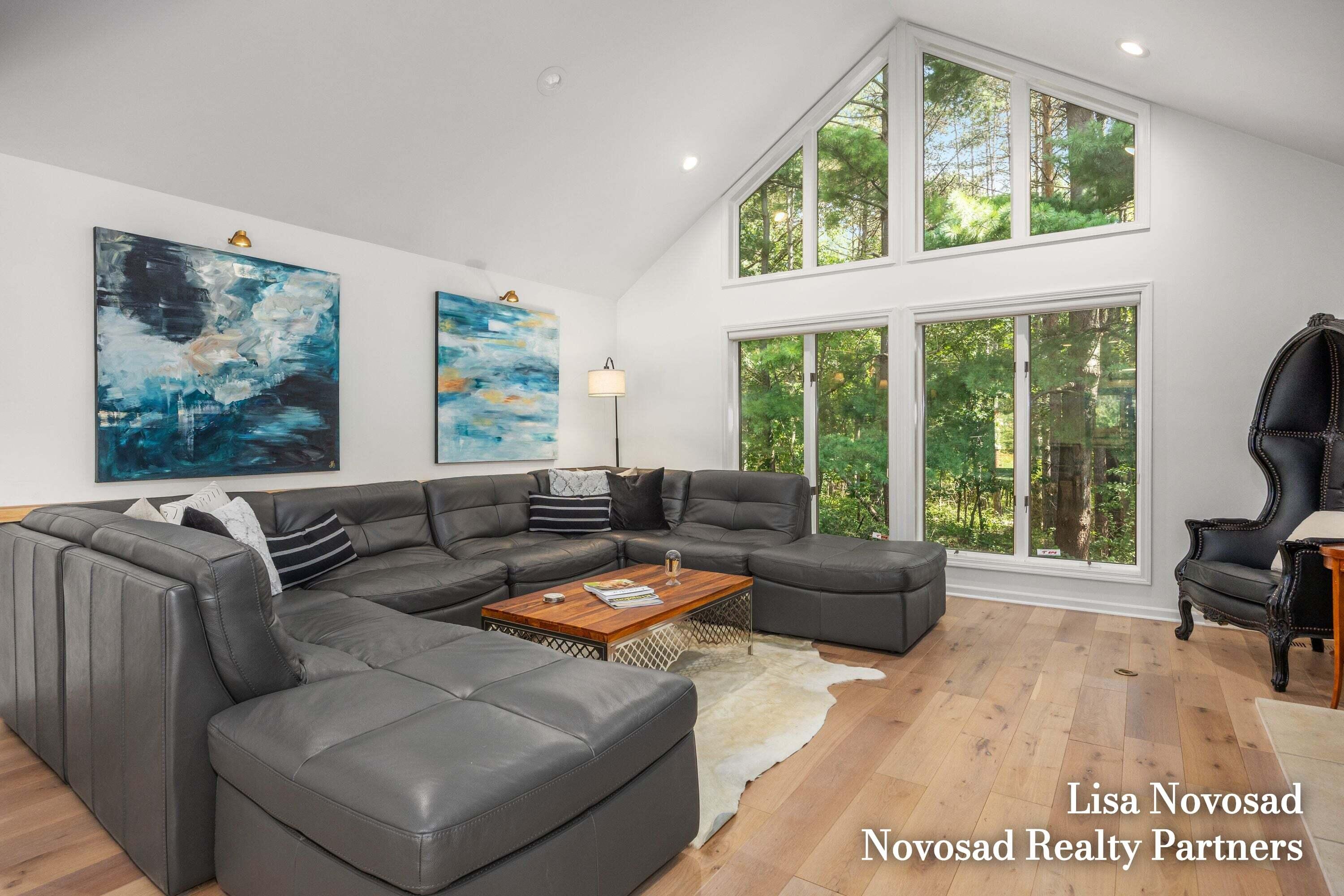 3589 Charlevoix Drive SE Grand Rapids MI 49546