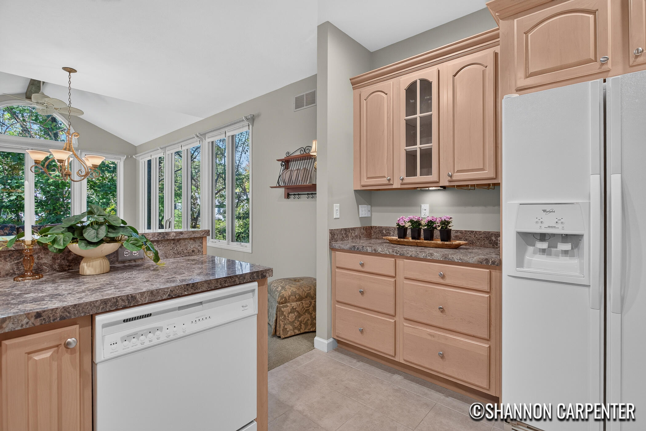 1901 Oakleigh Woods Drive NW Grand Rapids MI 49504