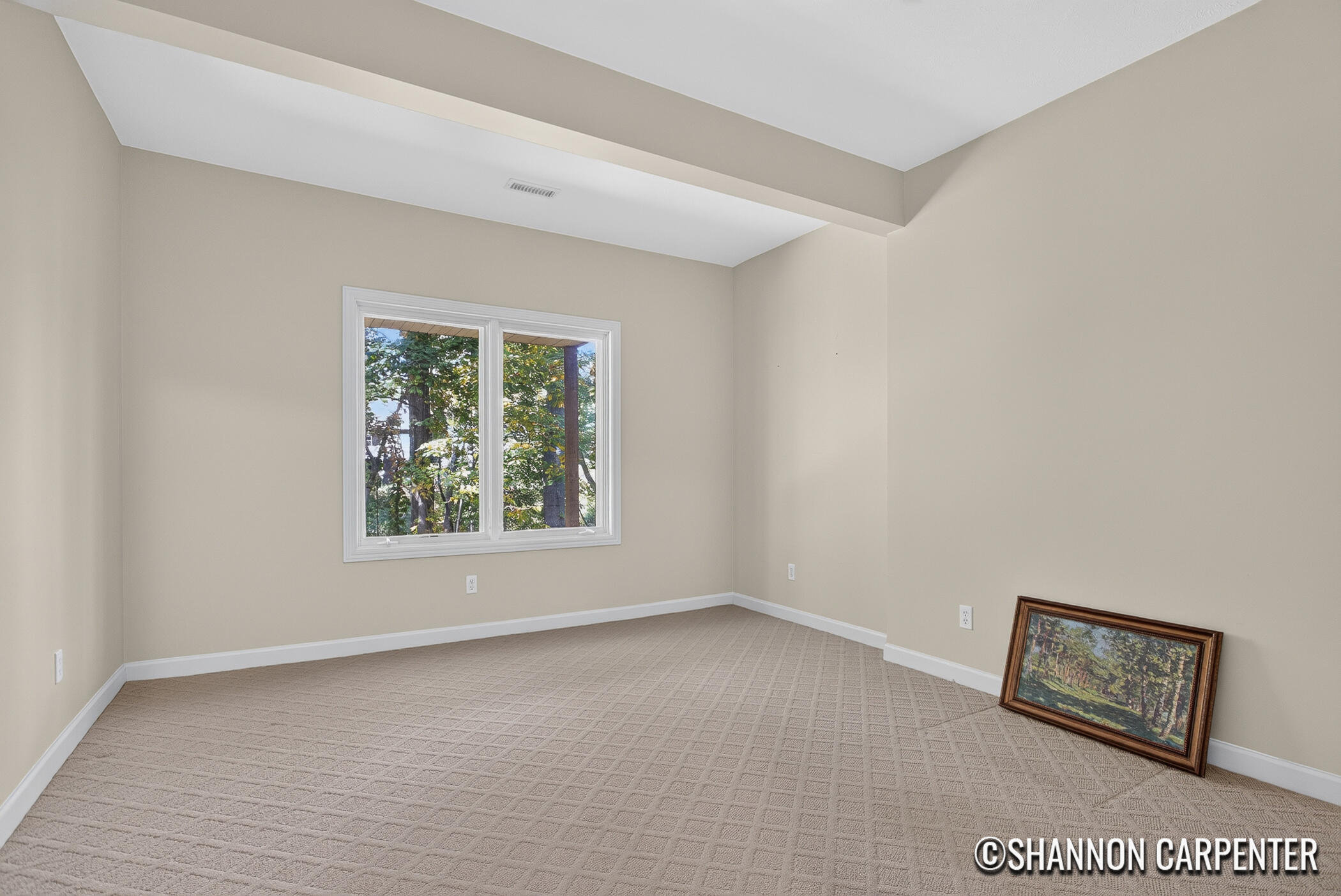1901 Oakleigh Woods Drive NW Grand Rapids MI 49504