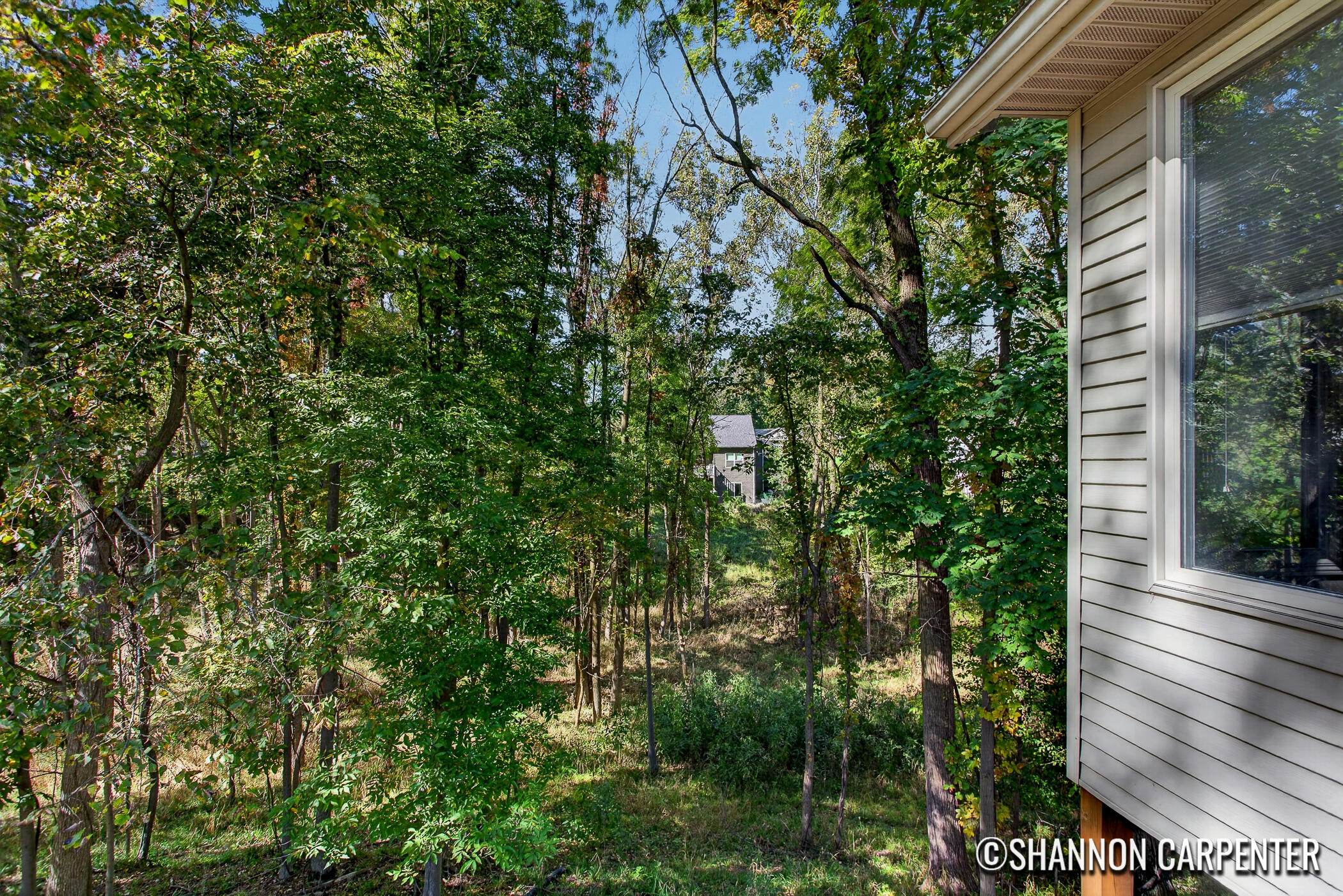 1901 Oakleigh Woods Drive NW Grand Rapids MI 49504
